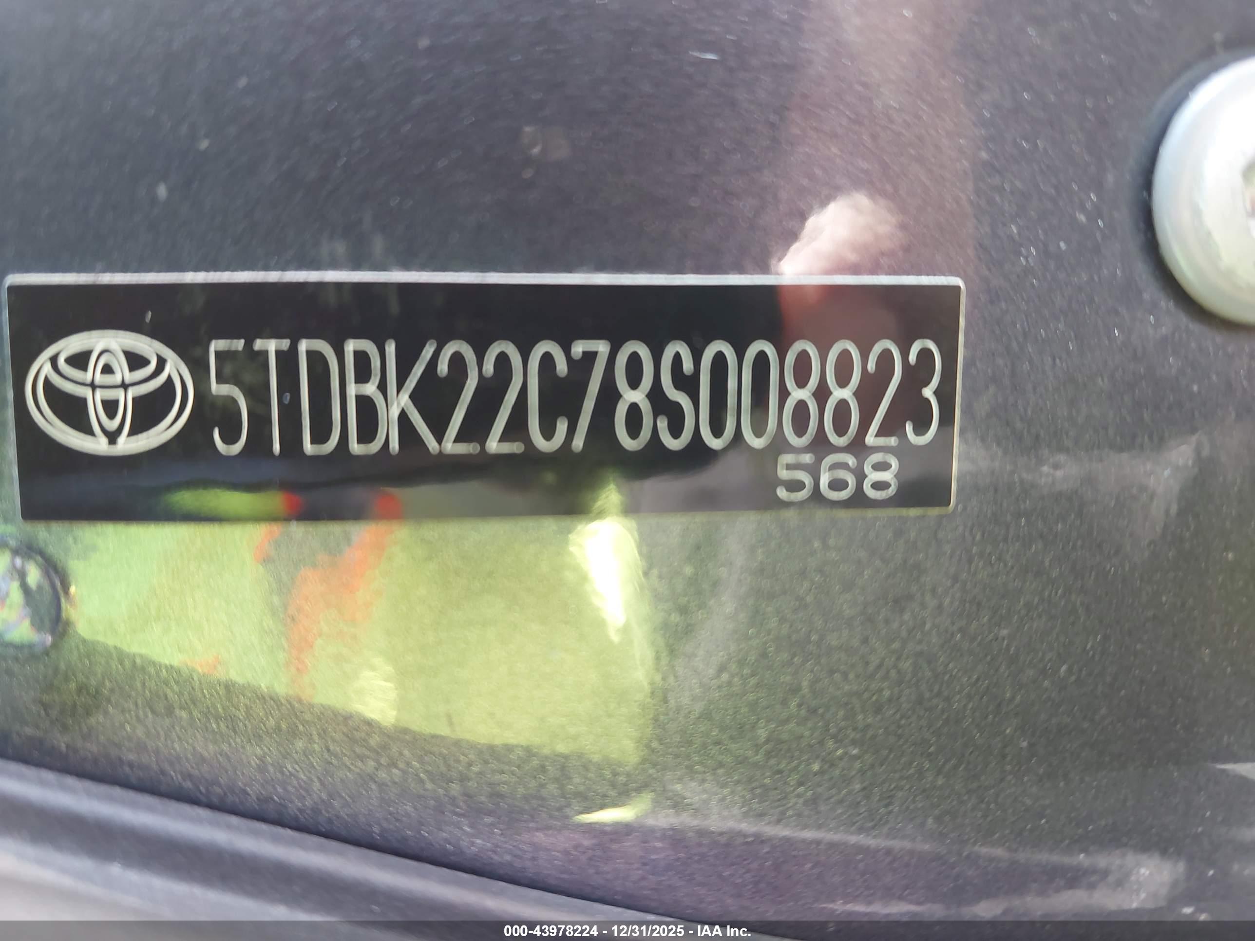 TOYOTA SIENNA image 9