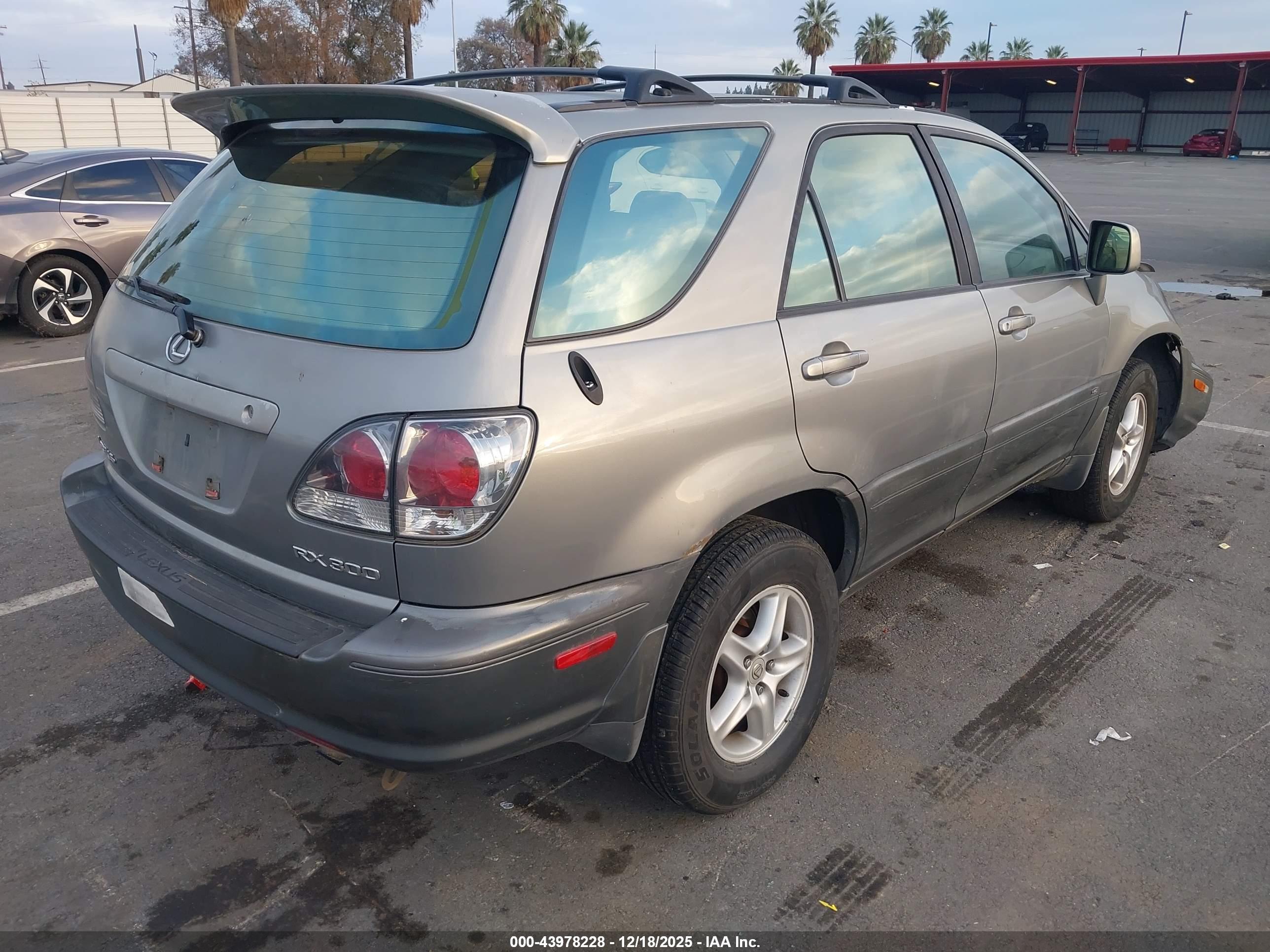 LEXUS RX image 4