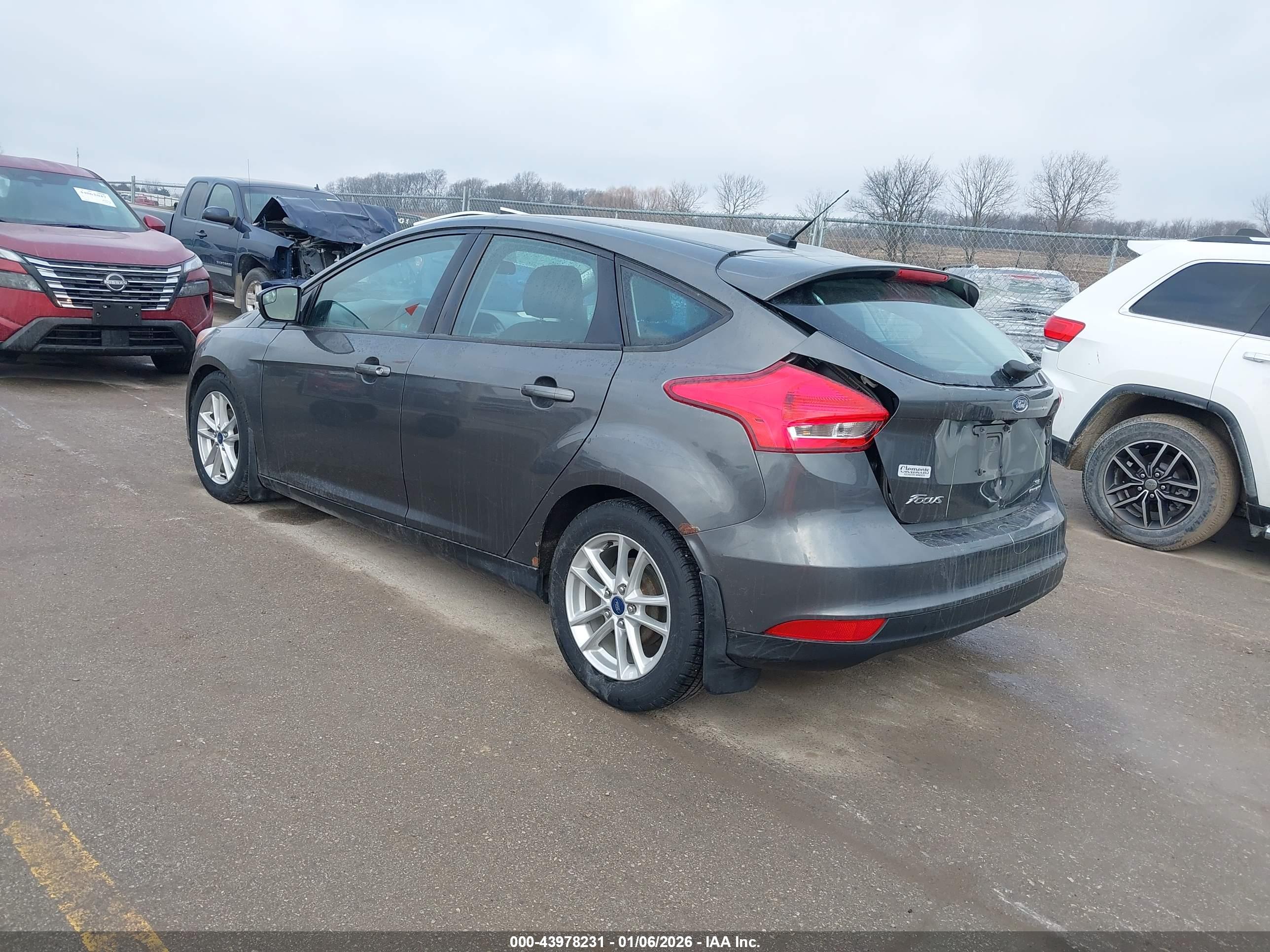 FORD FOCUS image 3