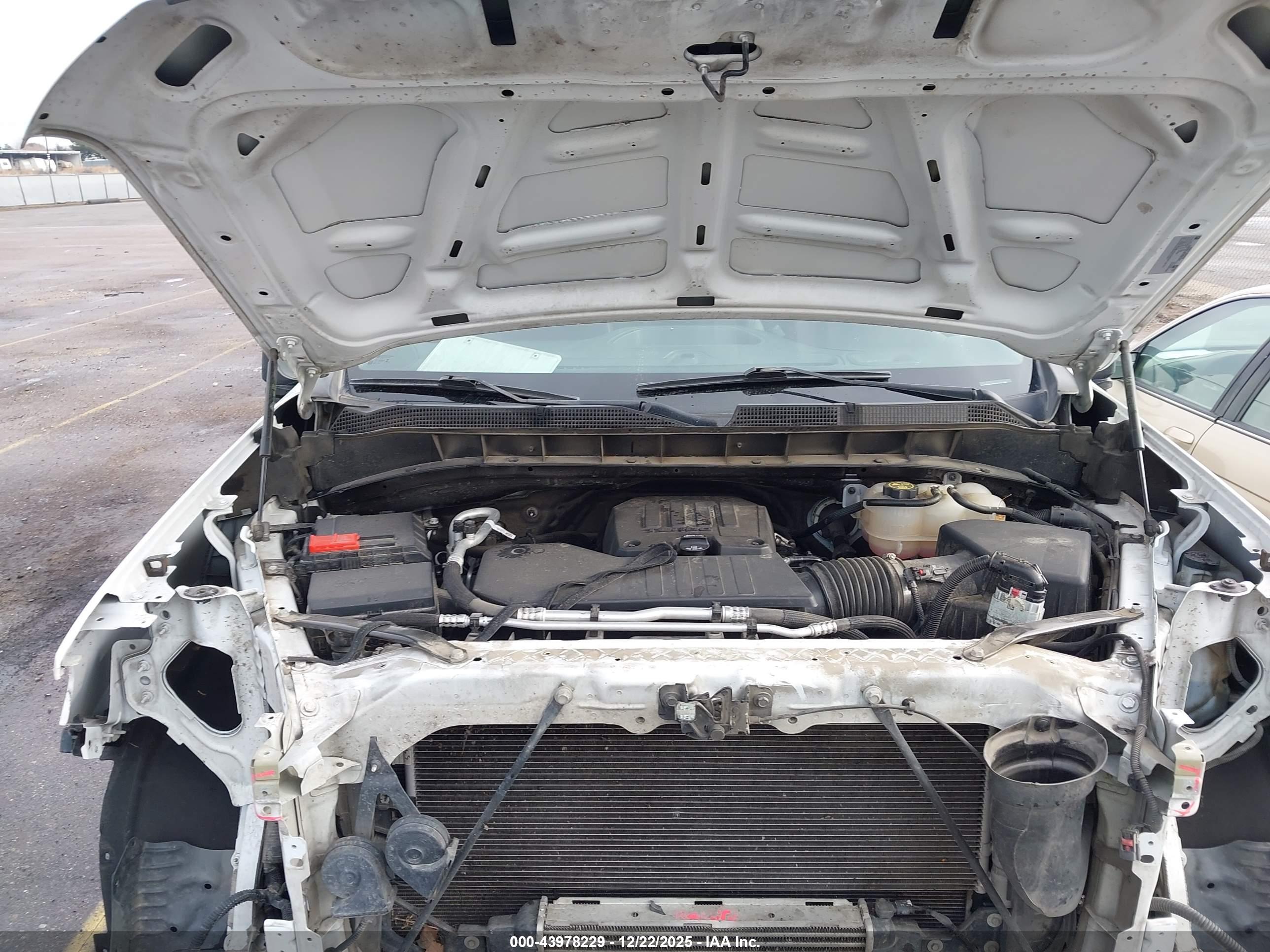 CHEVROLET SILVERADO image 10