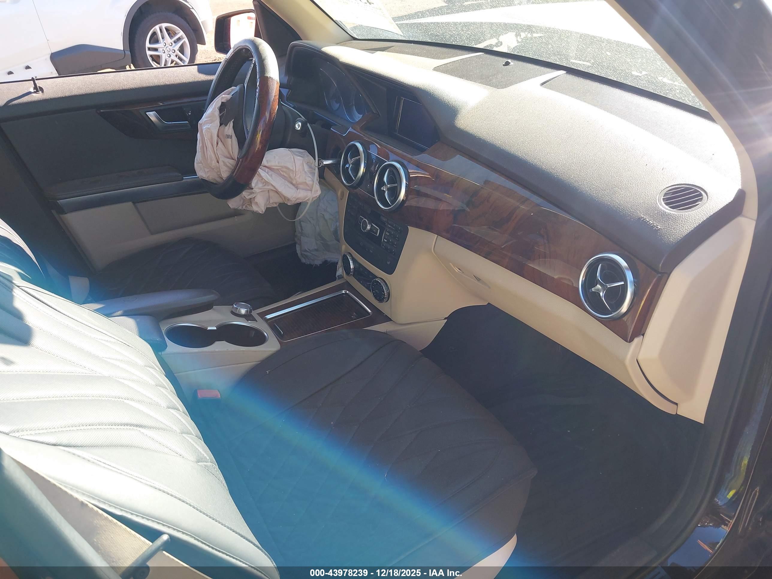 MERCEDES-BENZ GLK image 5