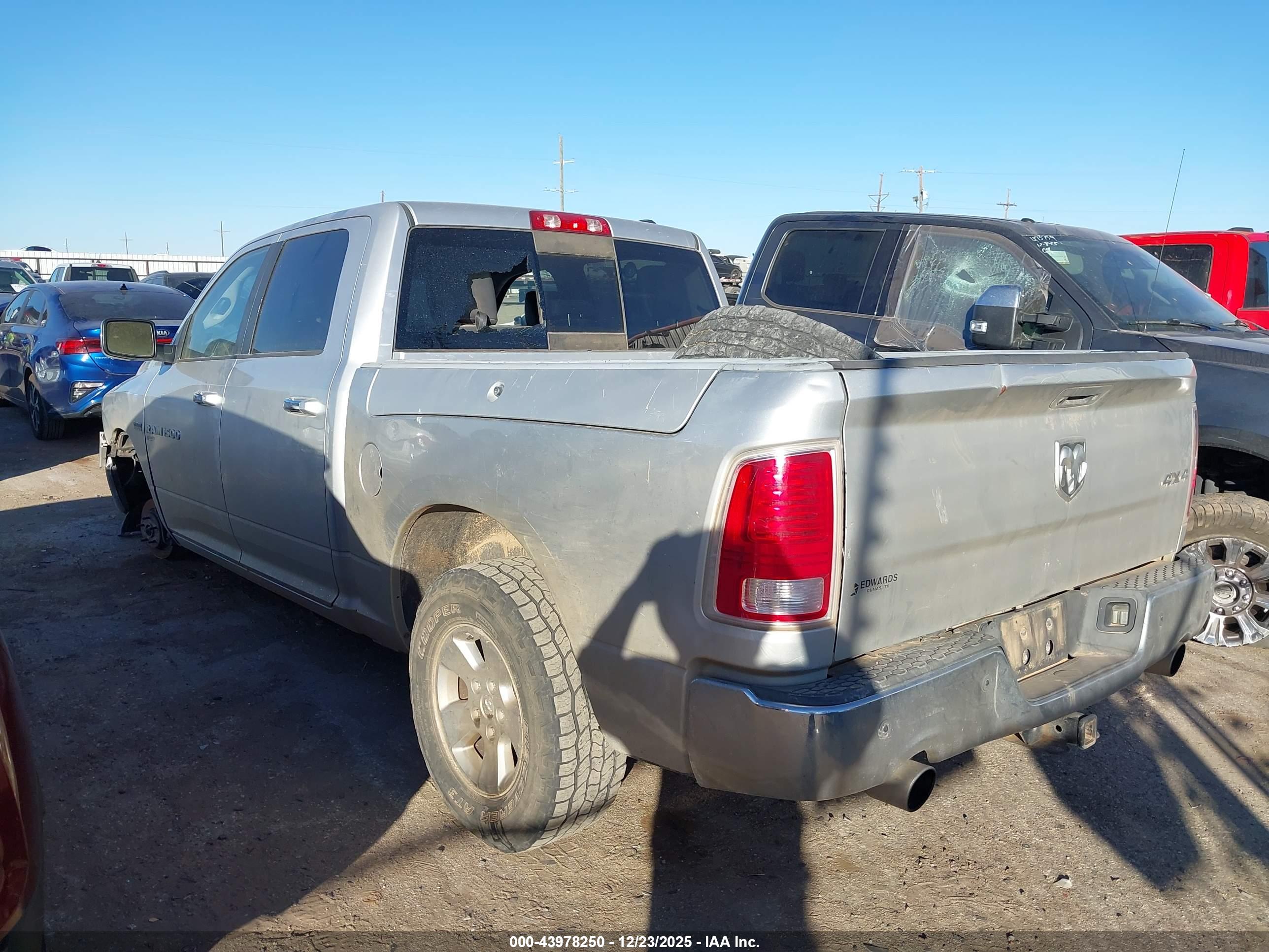 DODGE RAM image 3
