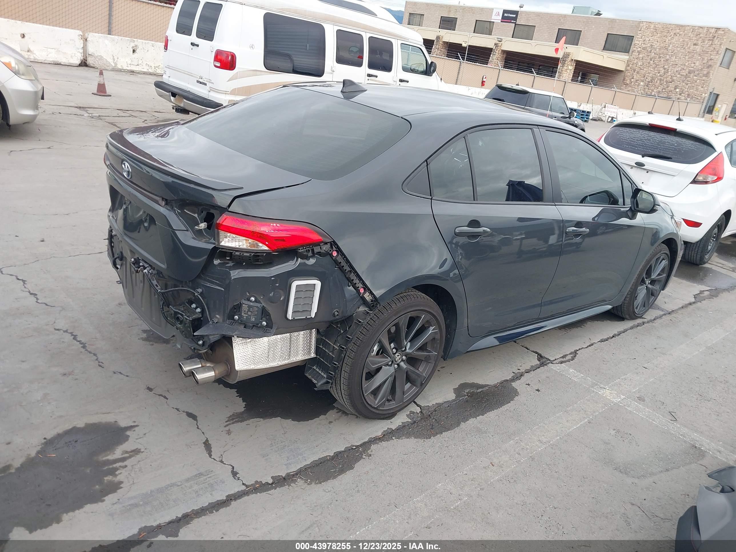 TOYOTA COROLLA image 4