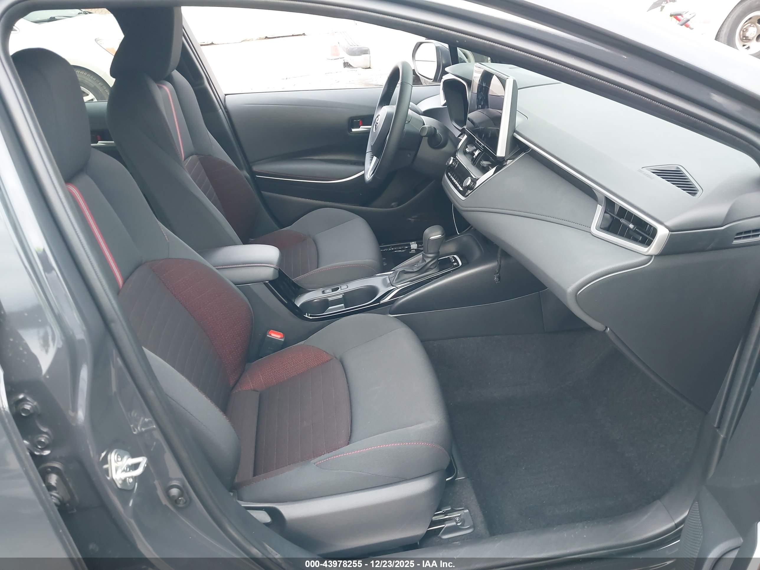 TOYOTA COROLLA image 5