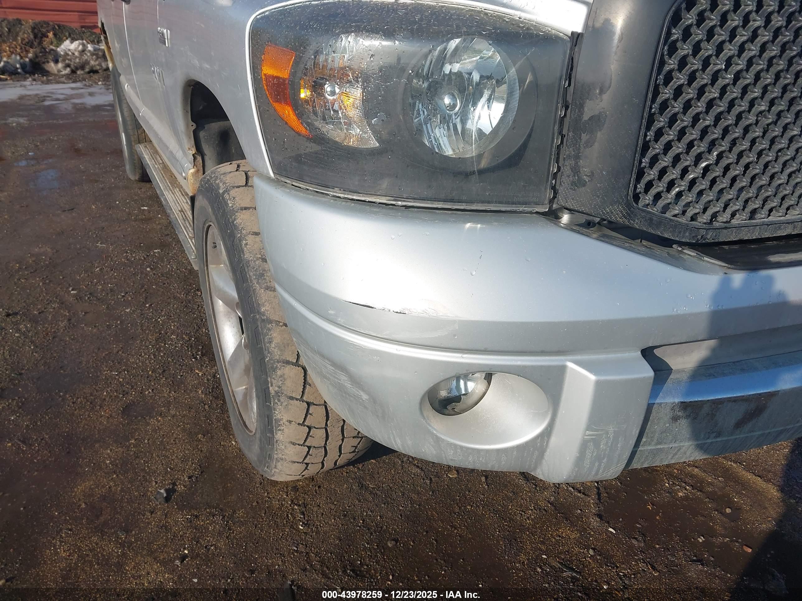 DODGE RAM image 6