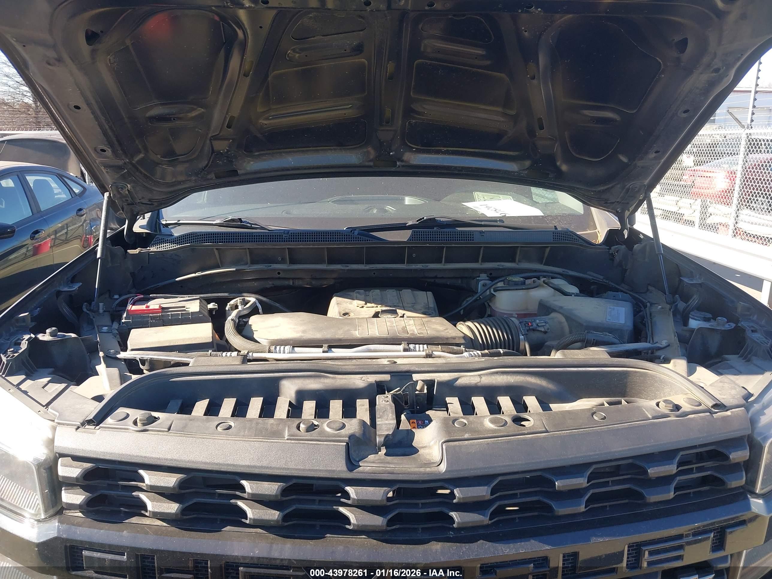 CHEVROLET SILVERADO image 10