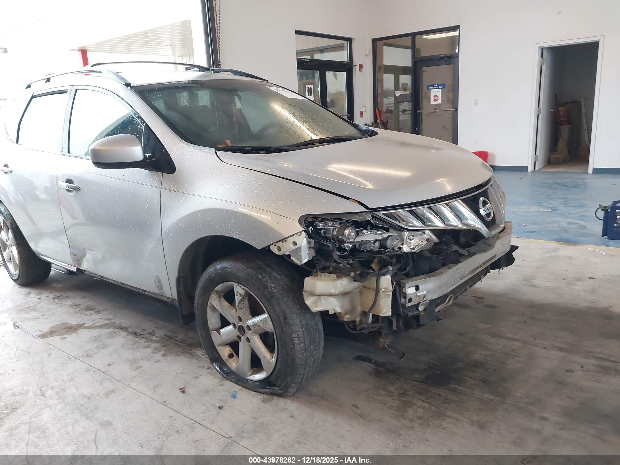 NISSAN MURANO image 6