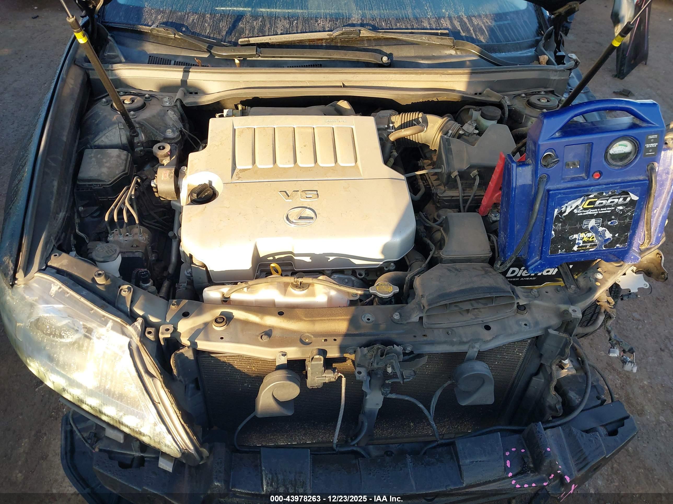 LEXUS ES image 10