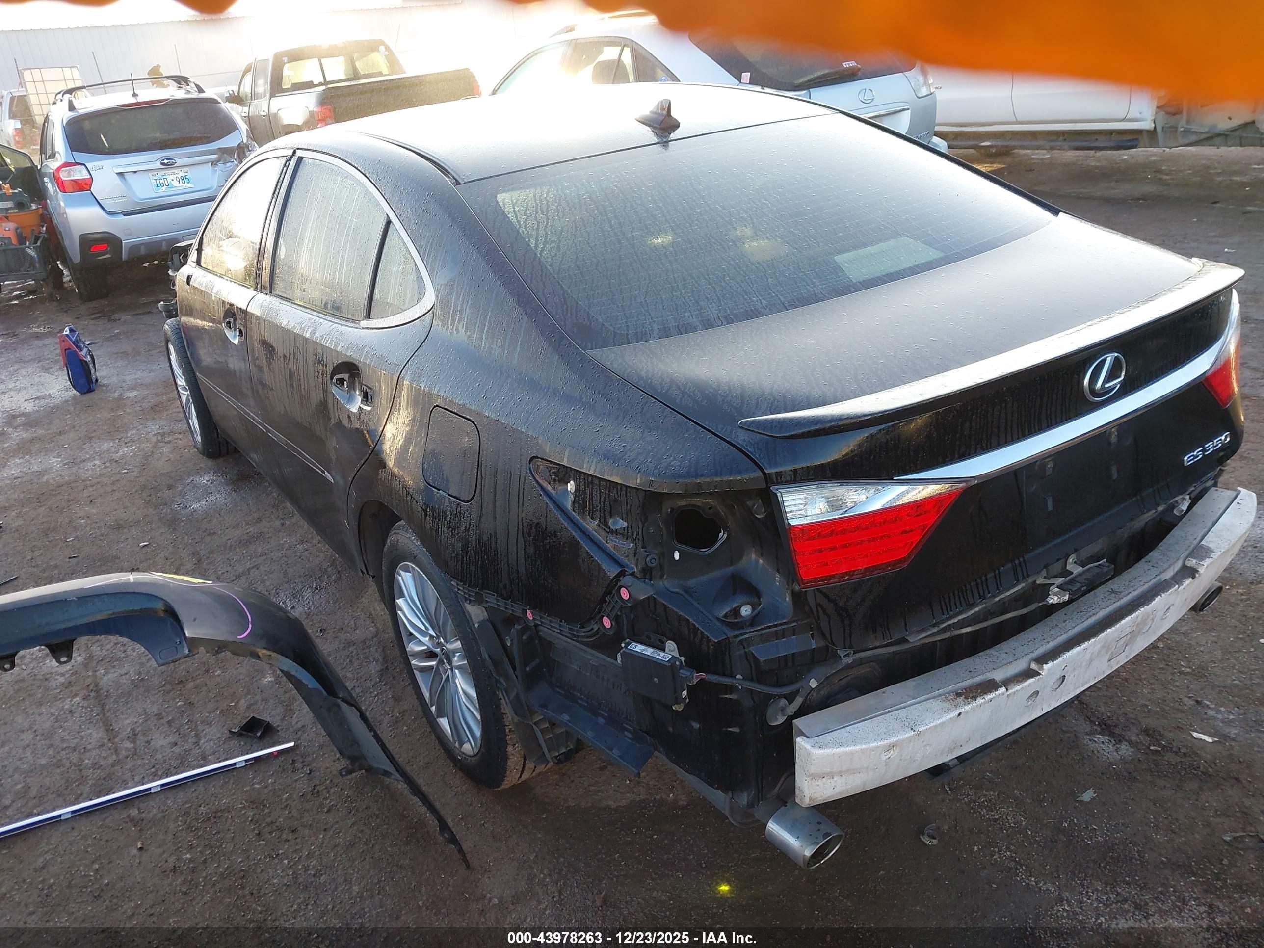 LEXUS ES image 3