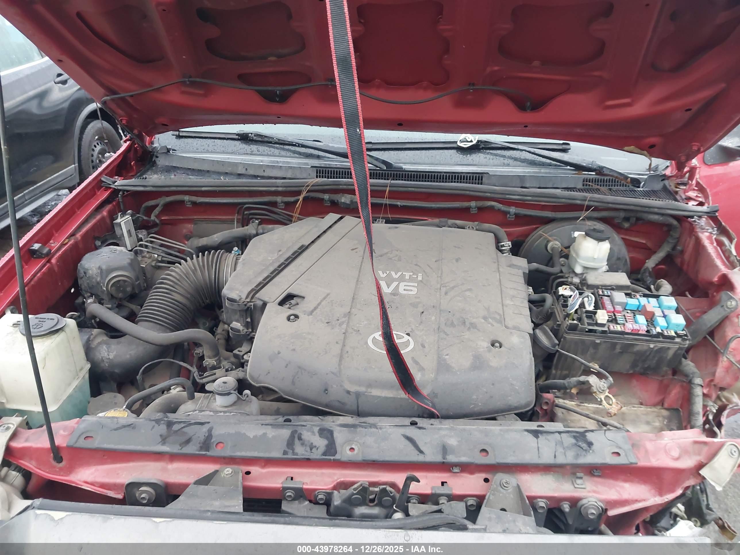 TOYOTA TACOMA image 10