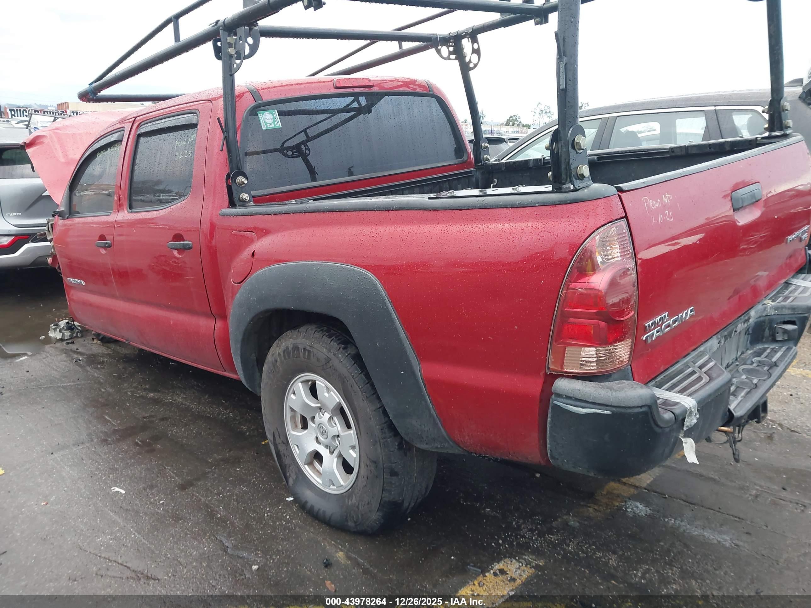 TOYOTA TACOMA image 3