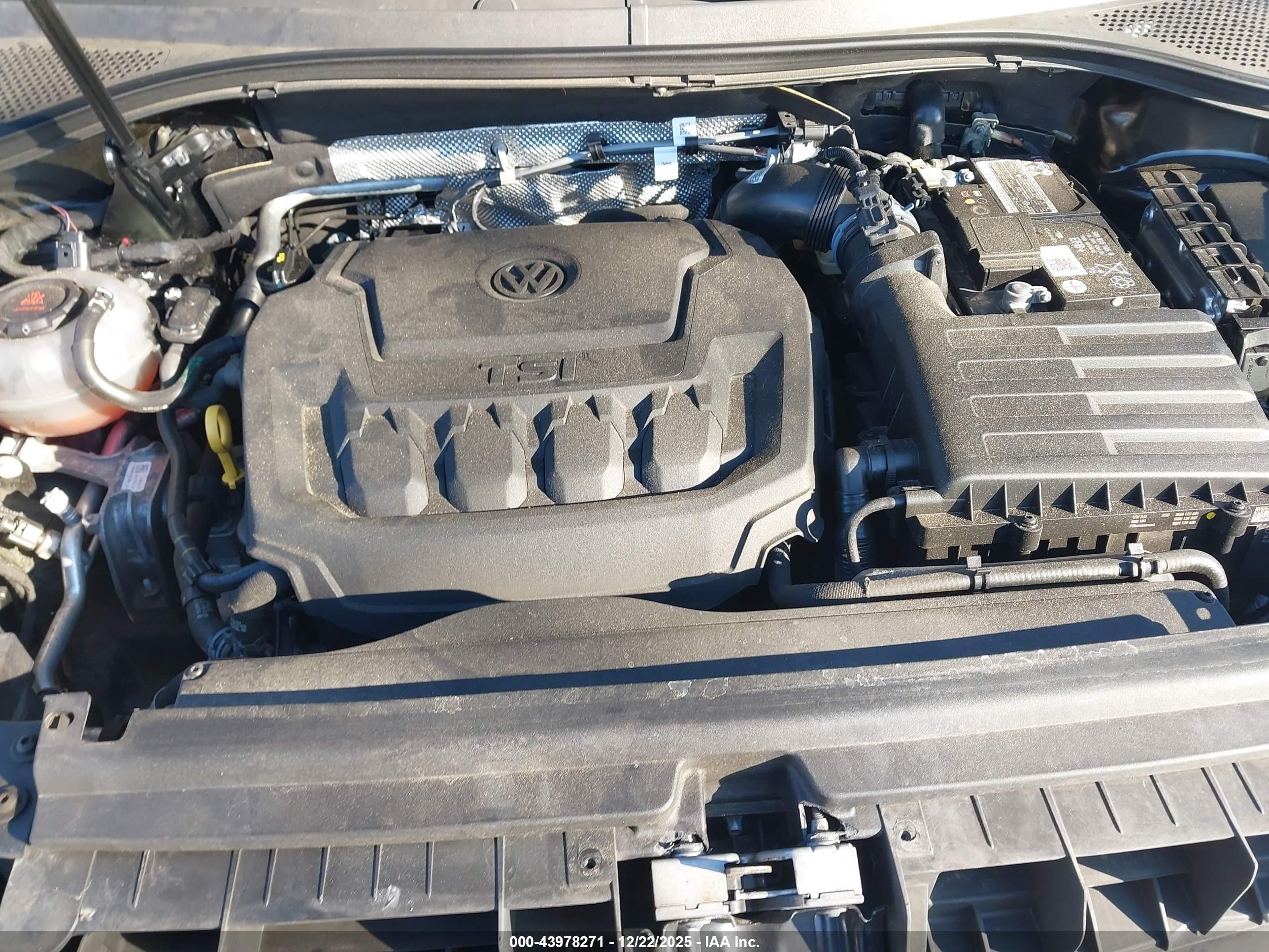 VOLKSWAGEN TIGUAN image 10