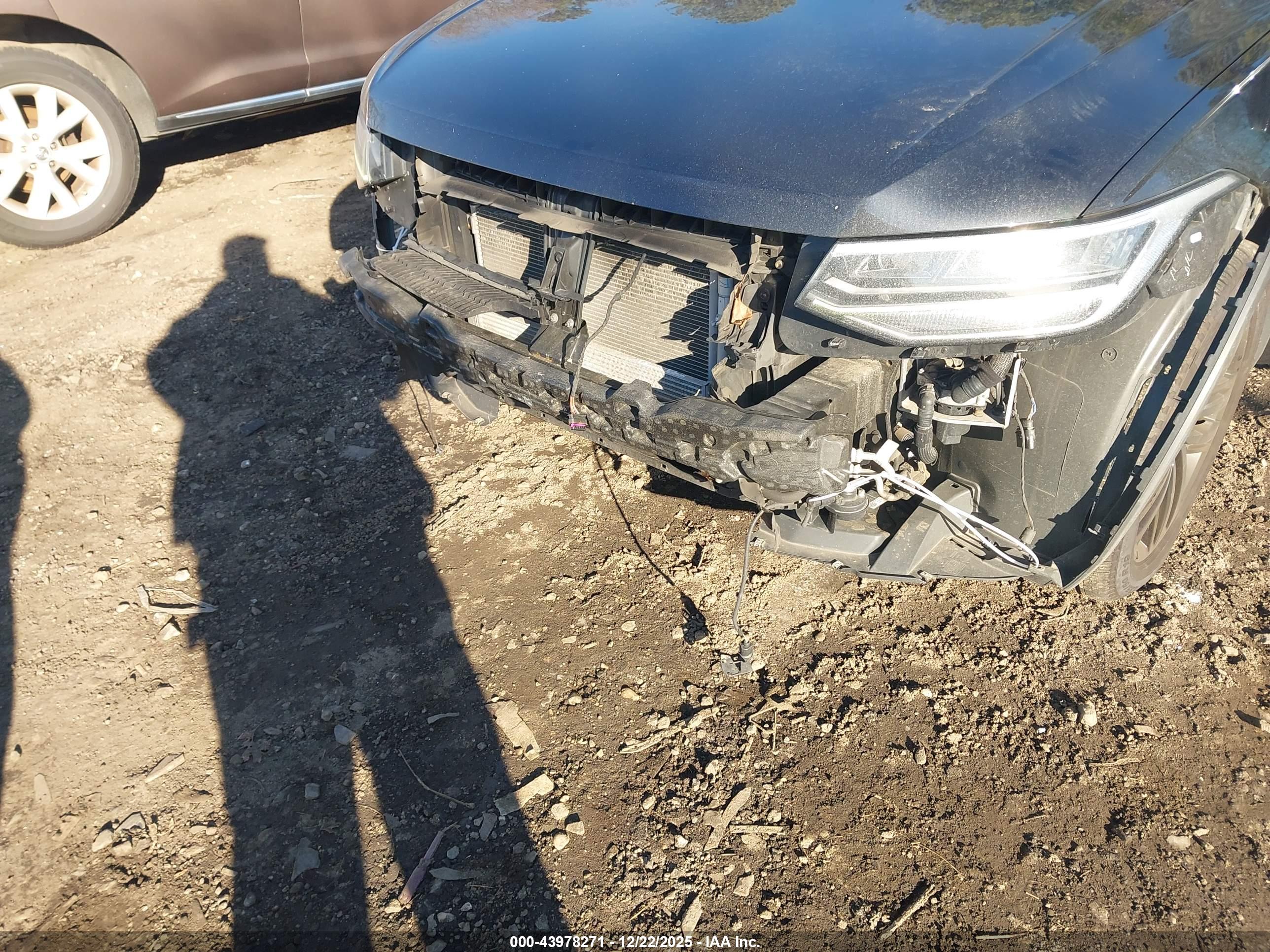 VOLKSWAGEN TIGUAN image 6