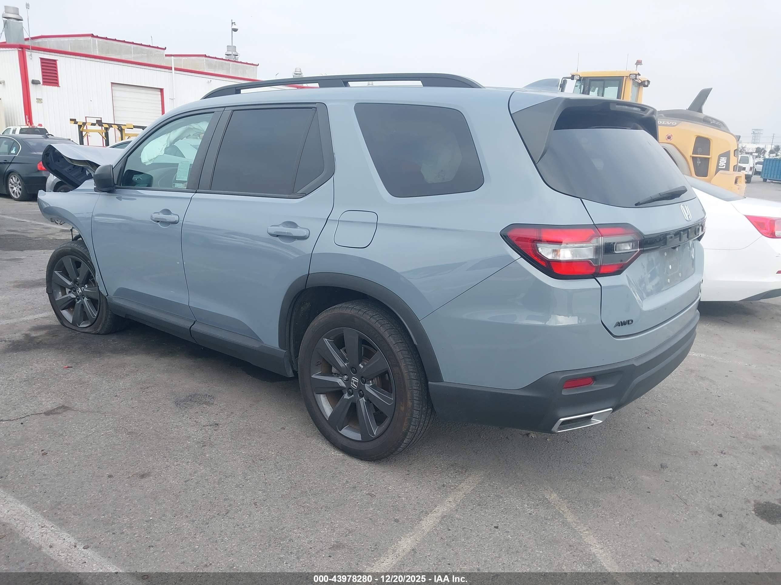 HONDA PILOT image 3