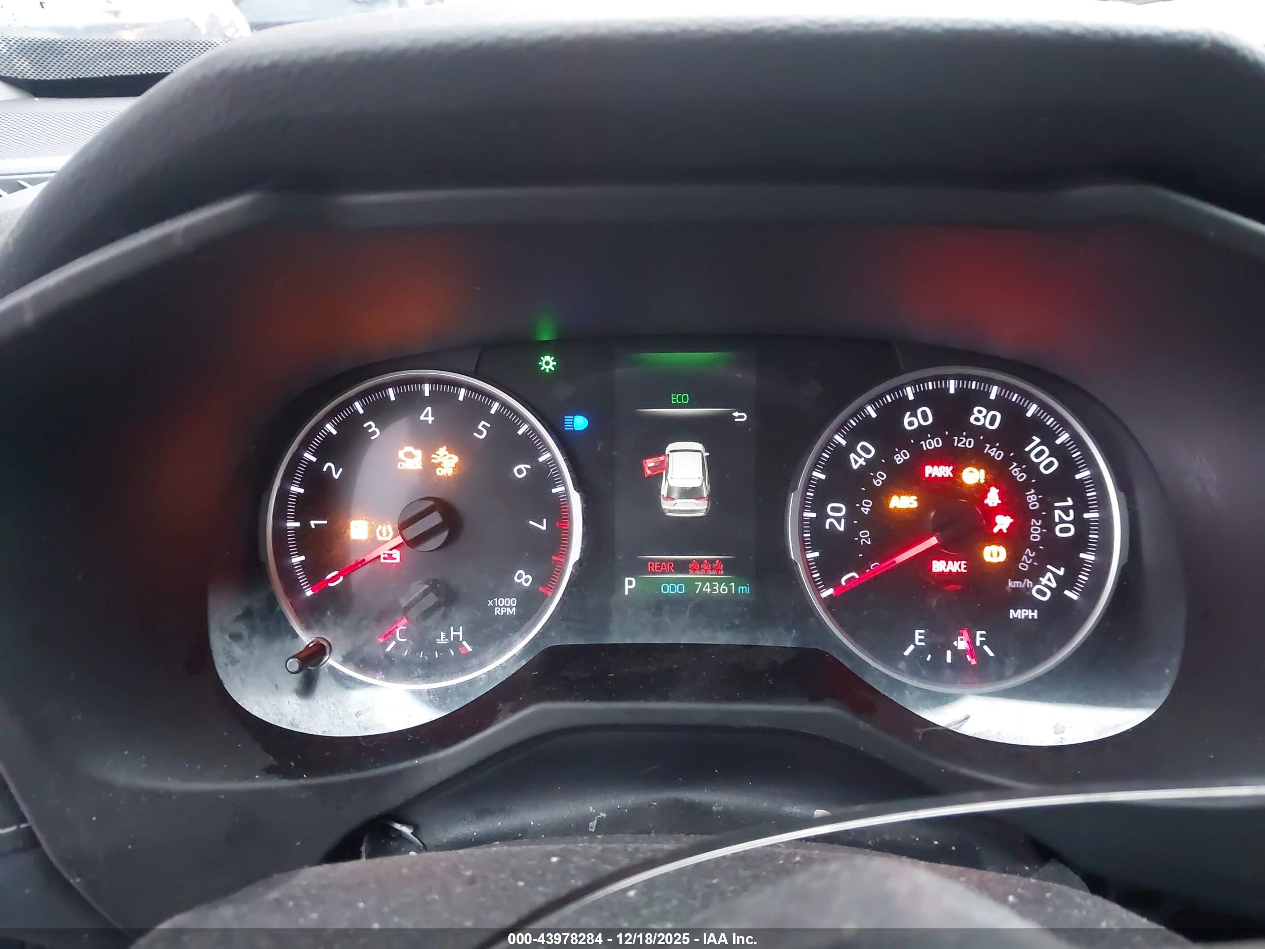 TOYOTA RAV4 image 7