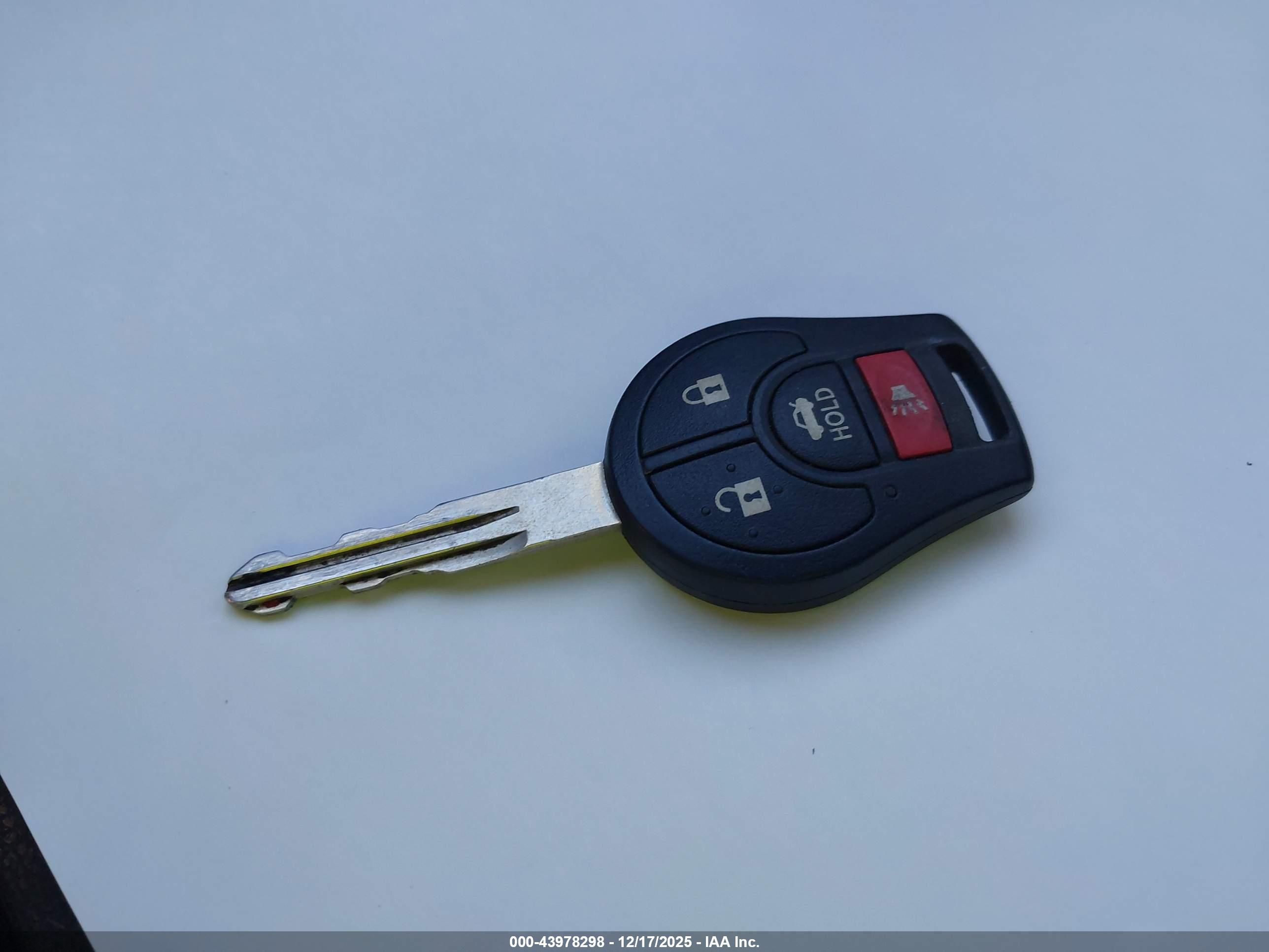NISSAN ROGUE image 11
