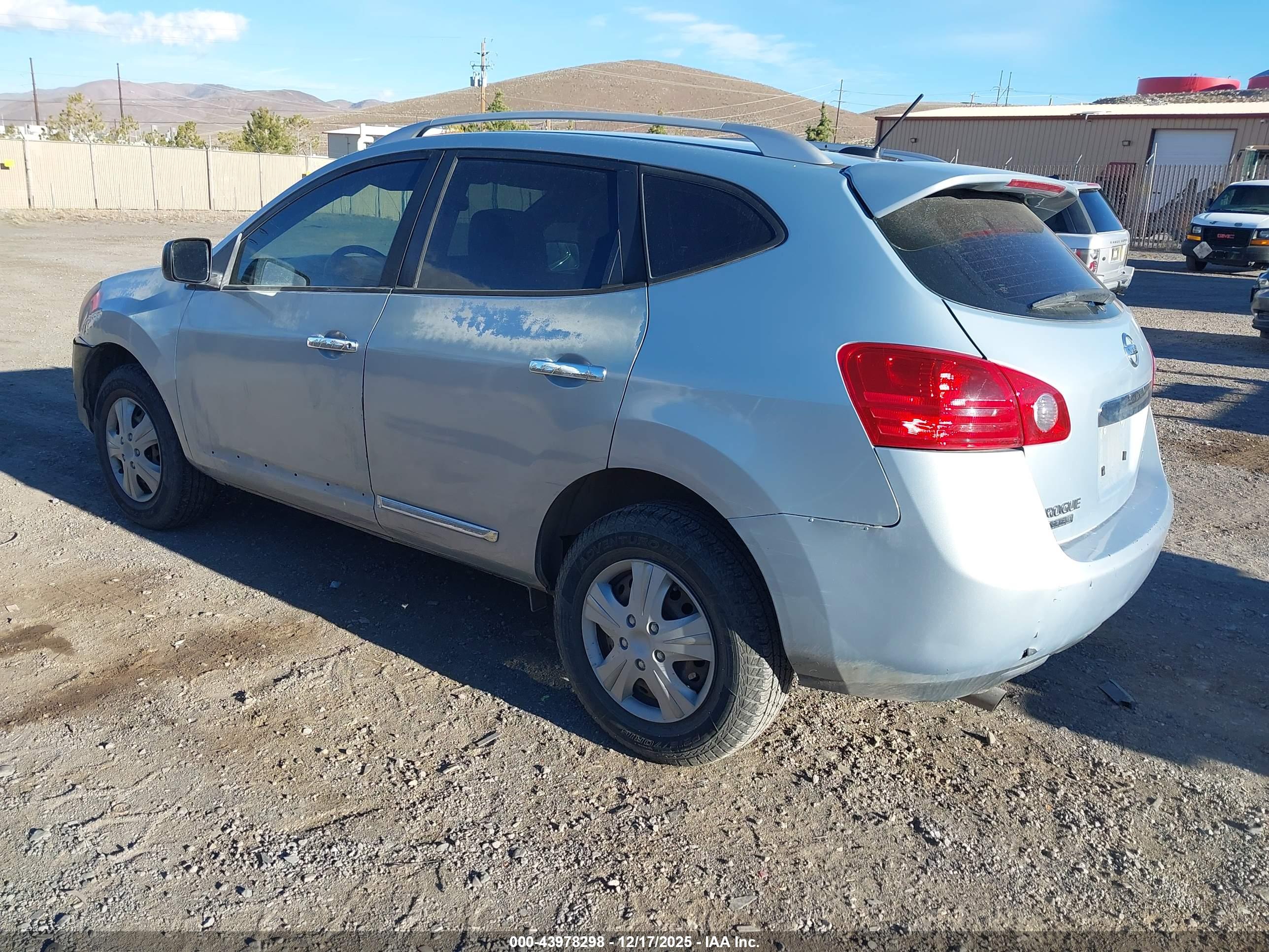 NISSAN ROGUE image 3
