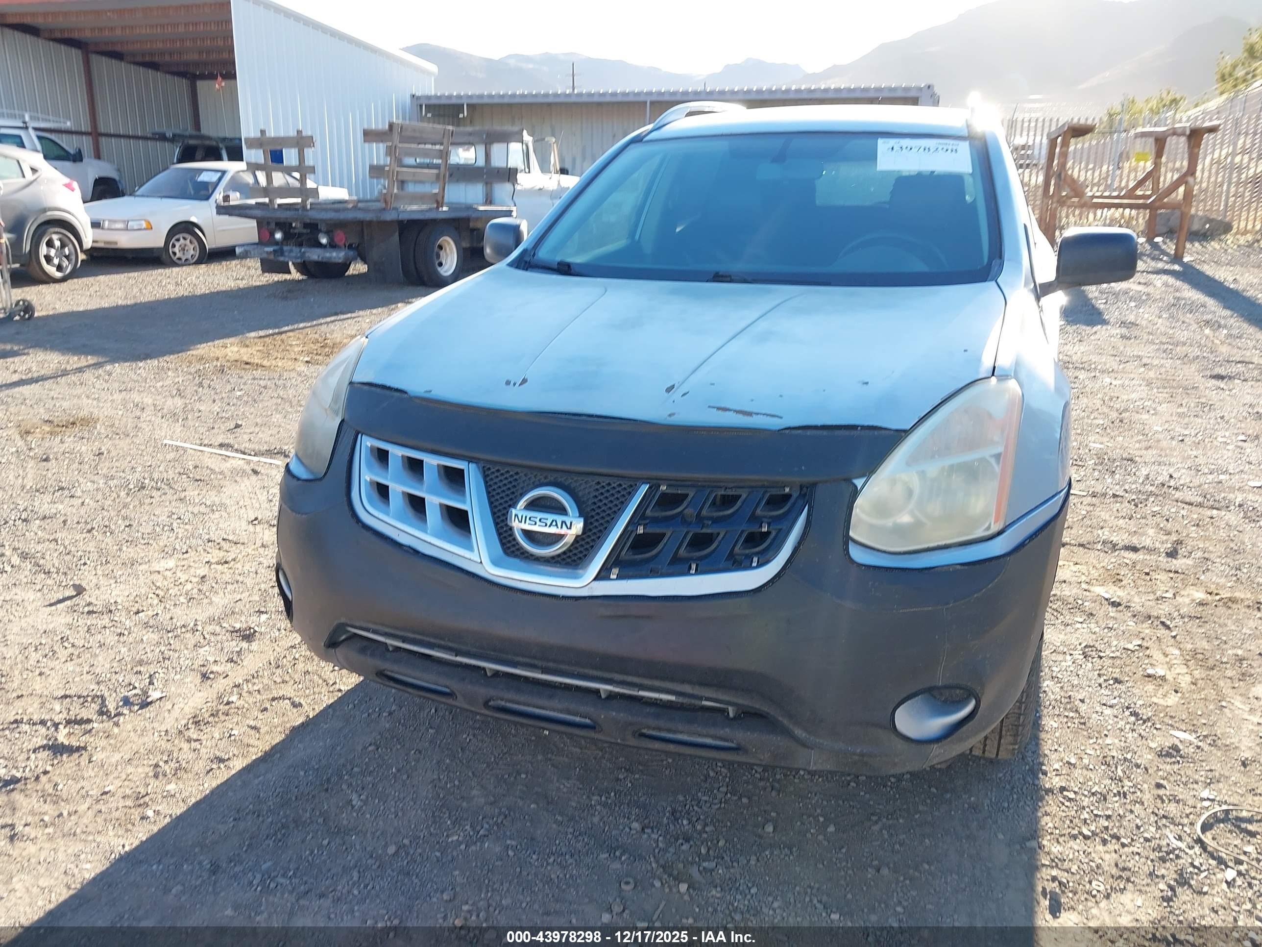 NISSAN ROGUE image 6