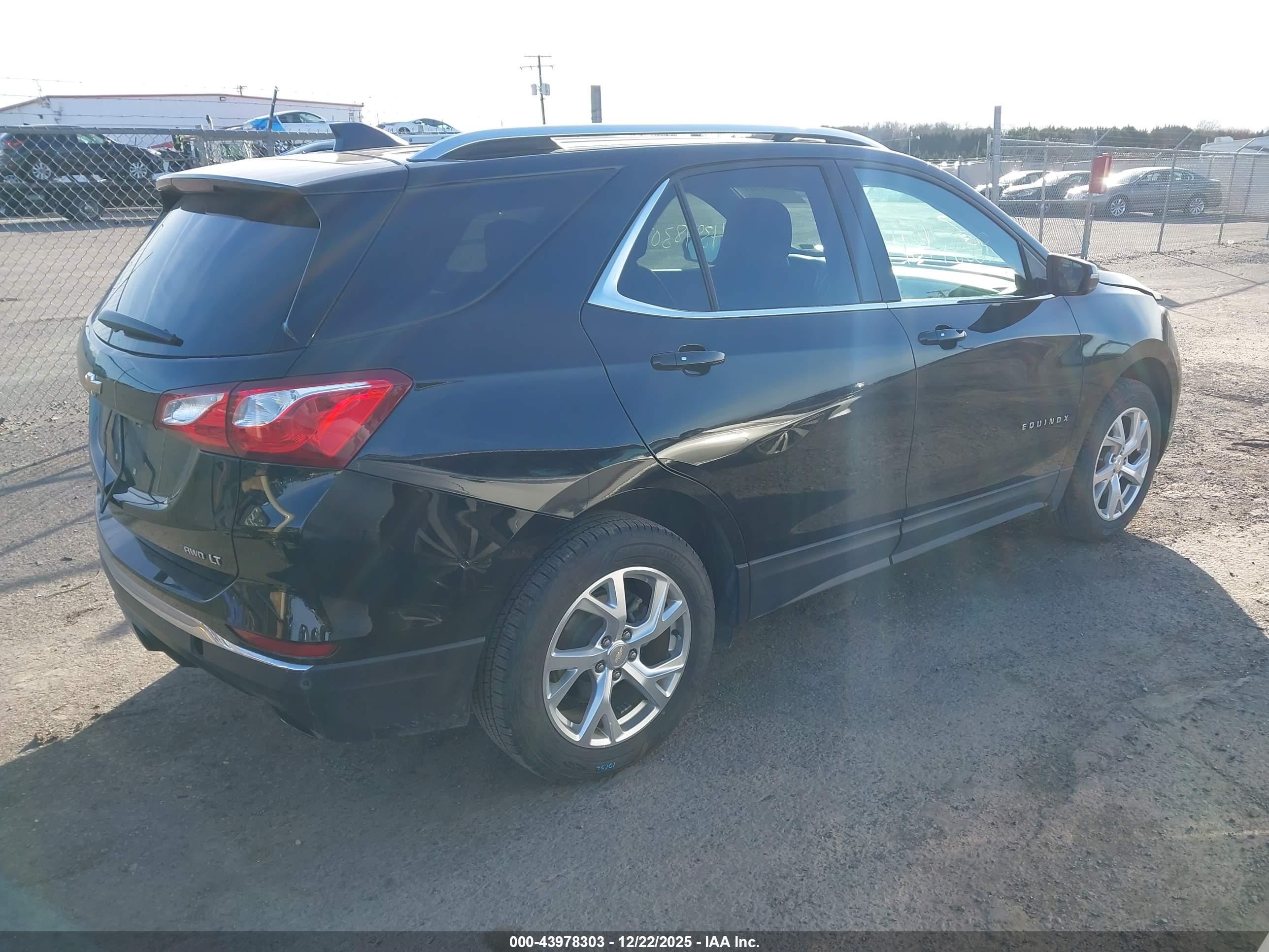 CHEVROLET EQUINOX image 4