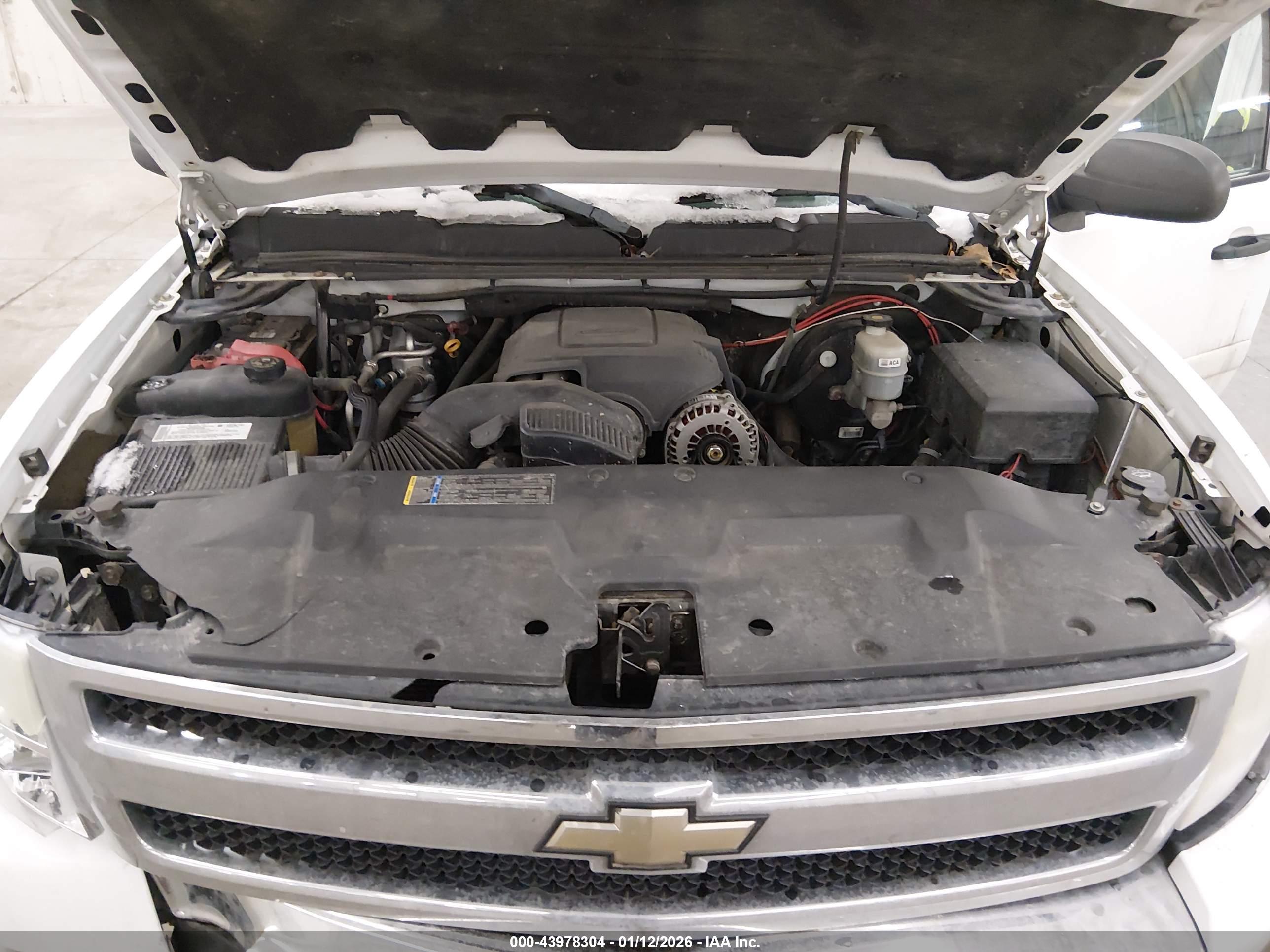 CHEVROLET SILVERADO image 10