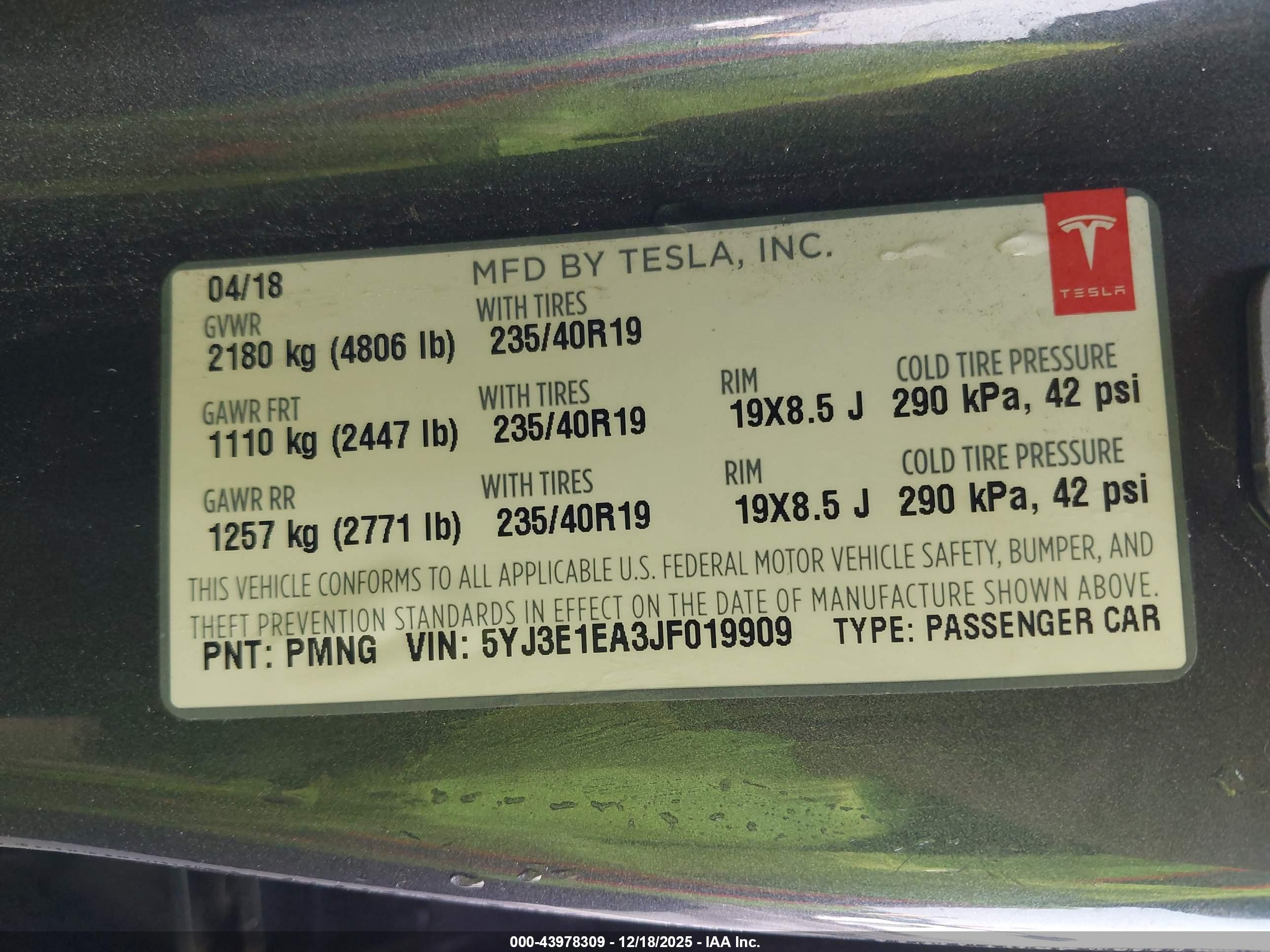 TESLA MODEL image 9