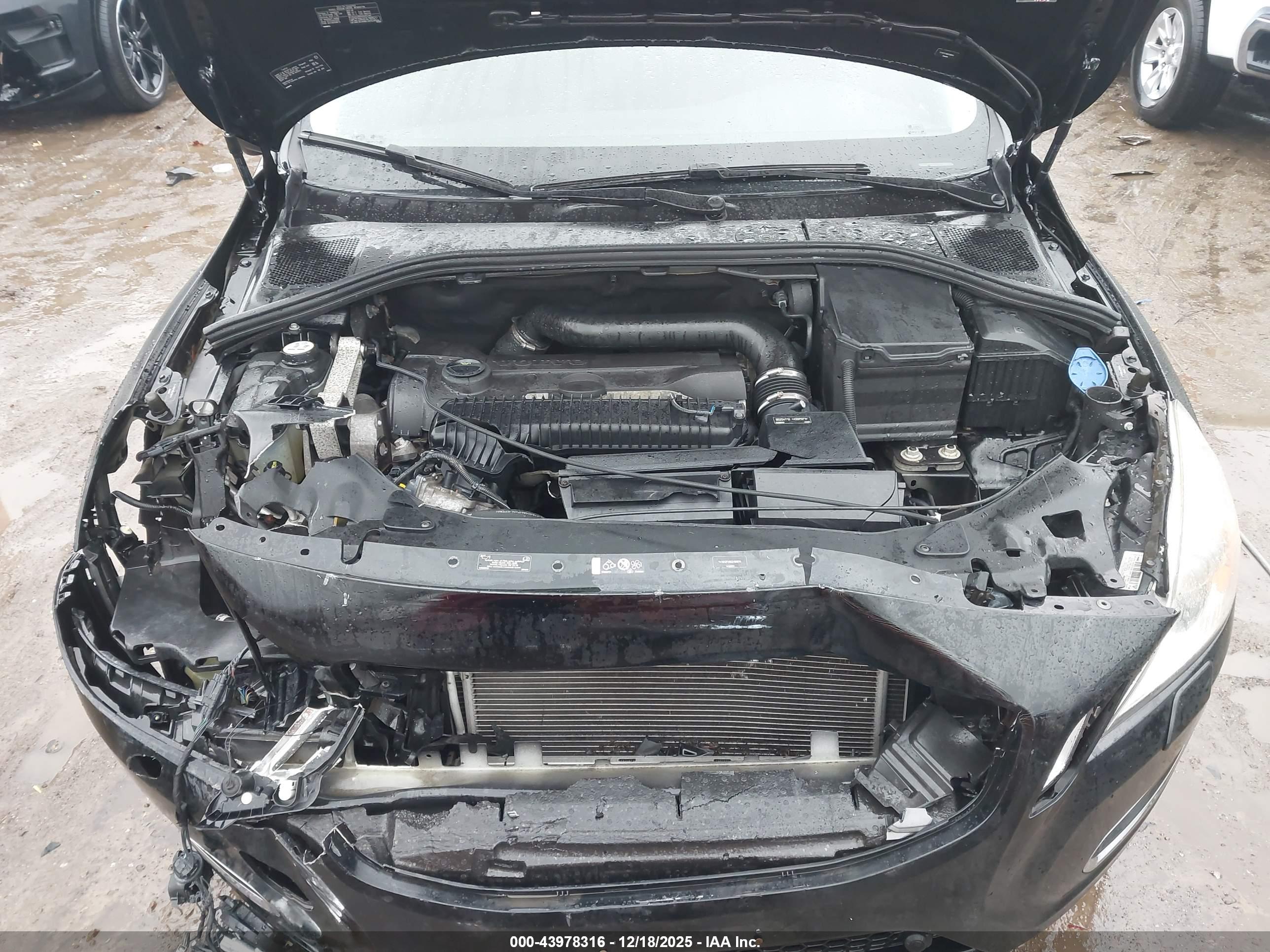 VOLVO S60 image 10