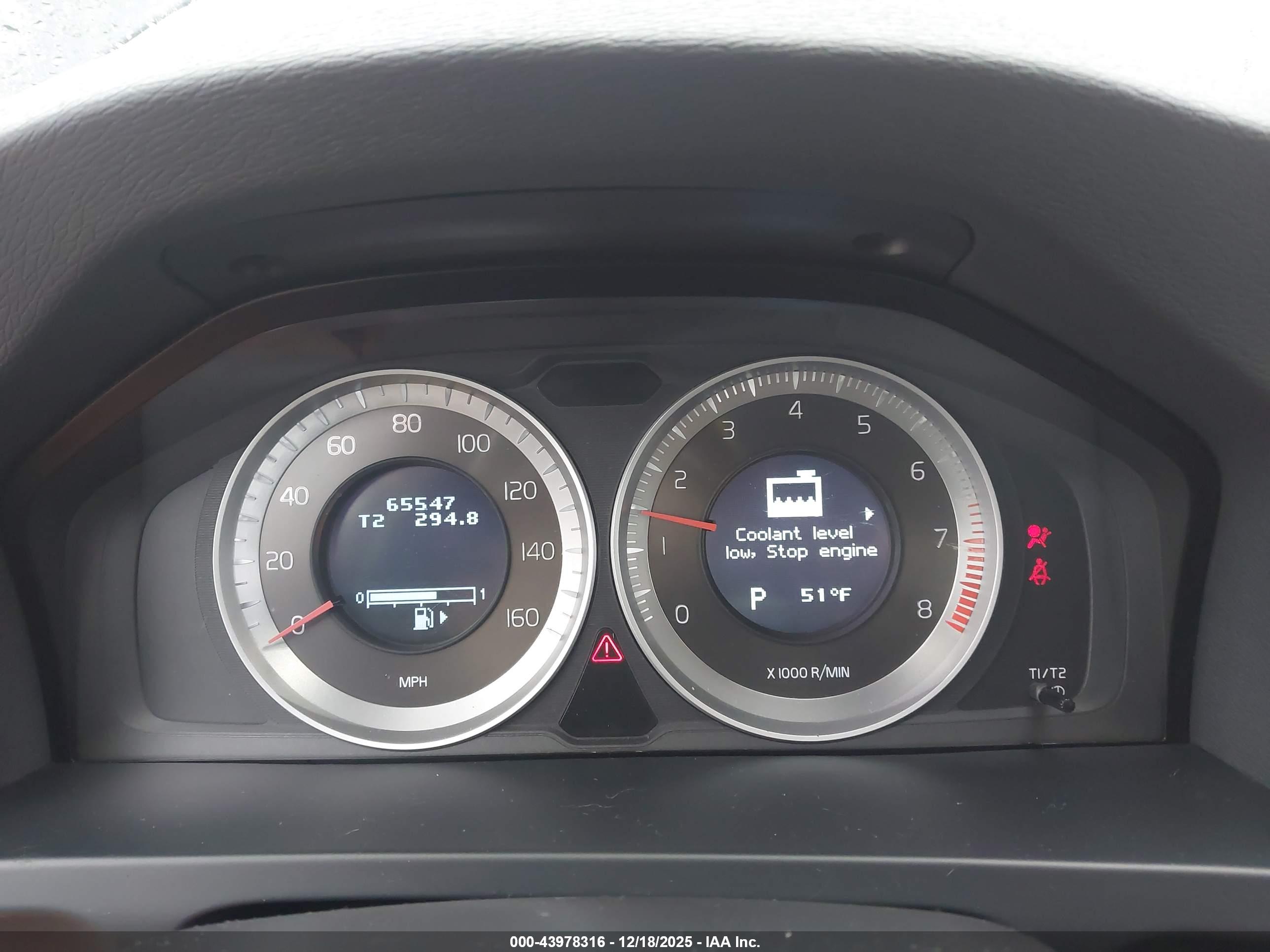 VOLVO S60 image 7