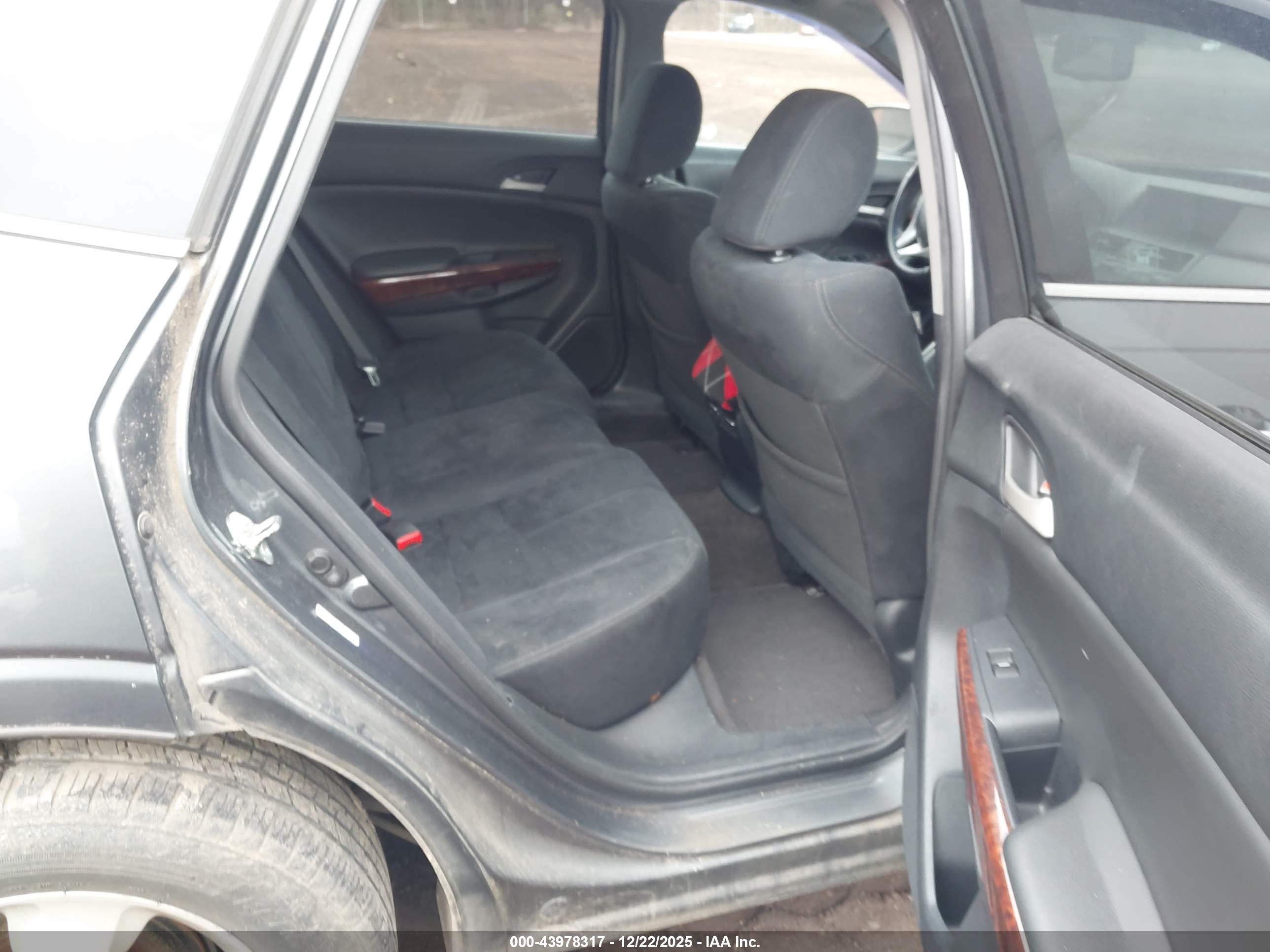 HONDA CROSSTOUR image 8