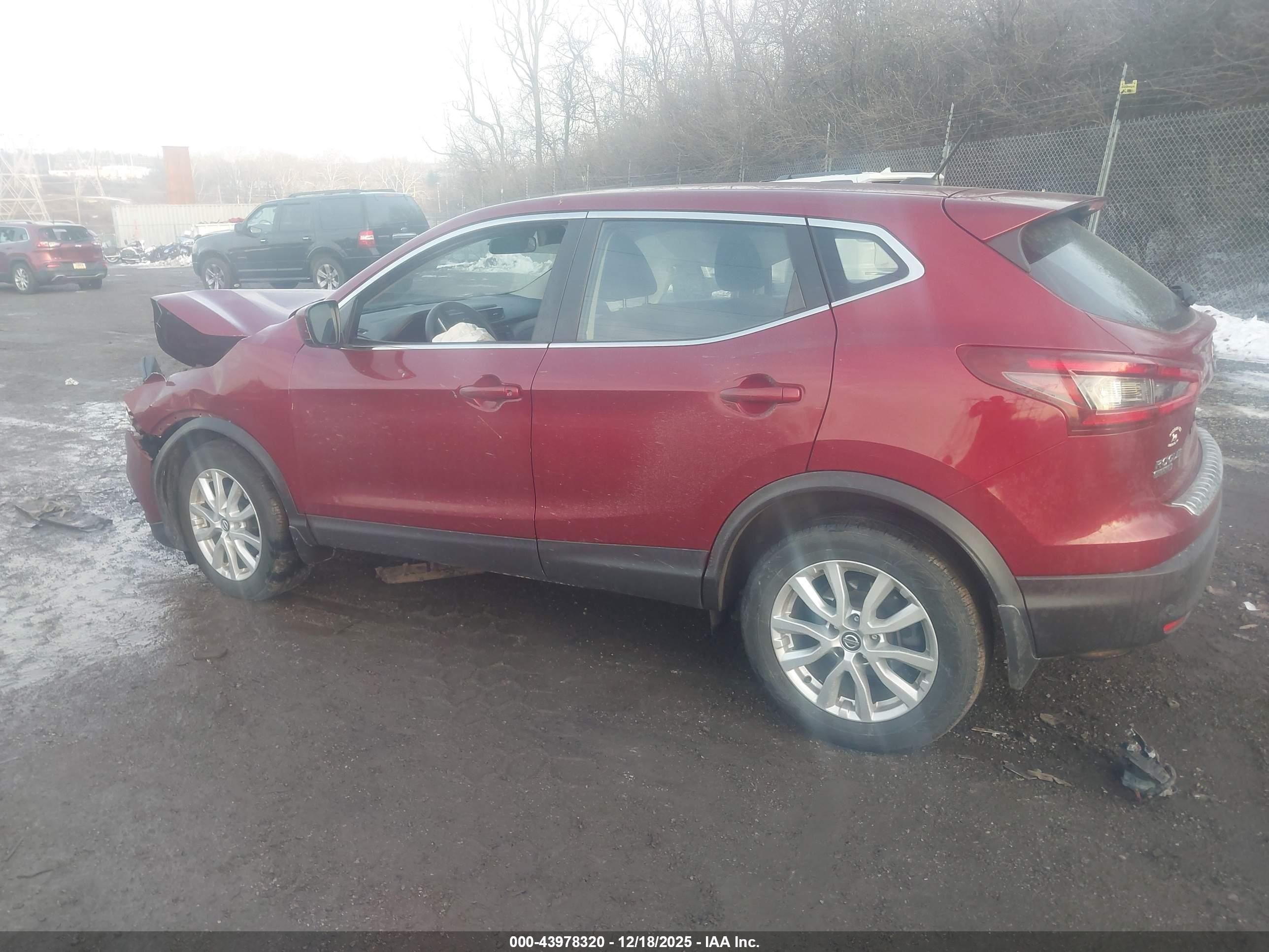 NISSAN ROGUE image 3