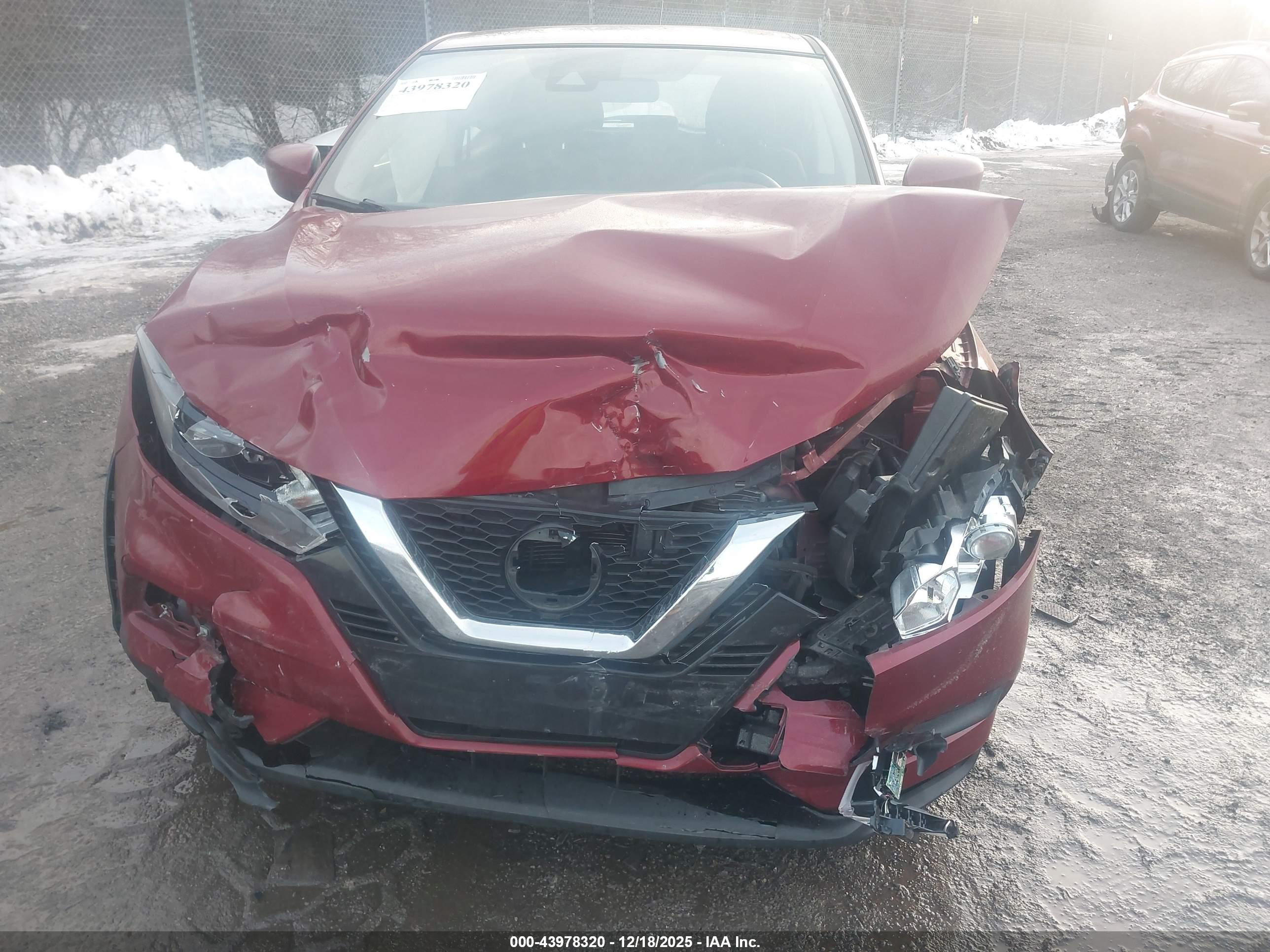 NISSAN ROGUE image 6