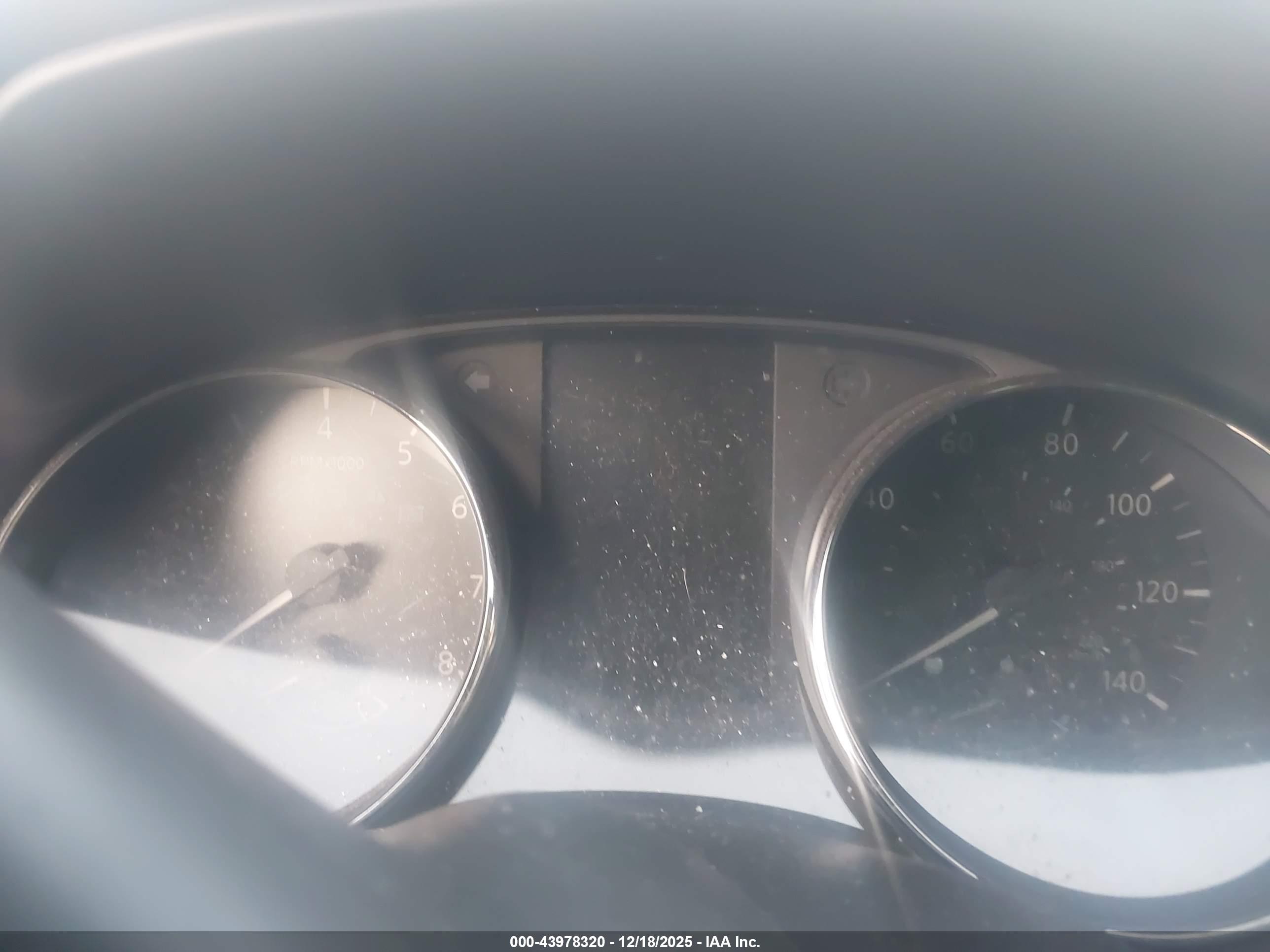NISSAN ROGUE image 7