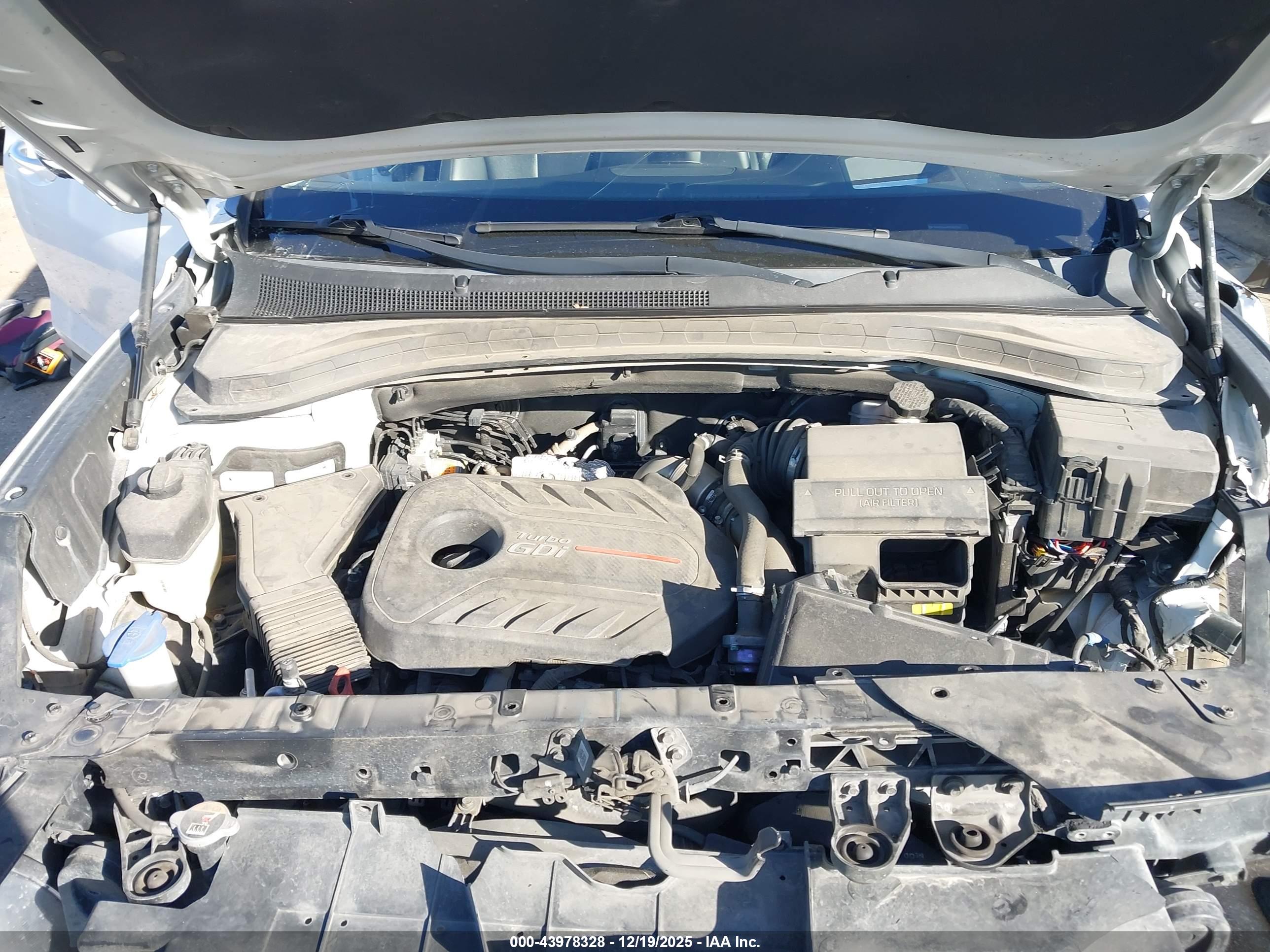 HYUNDAI SANTA image 10