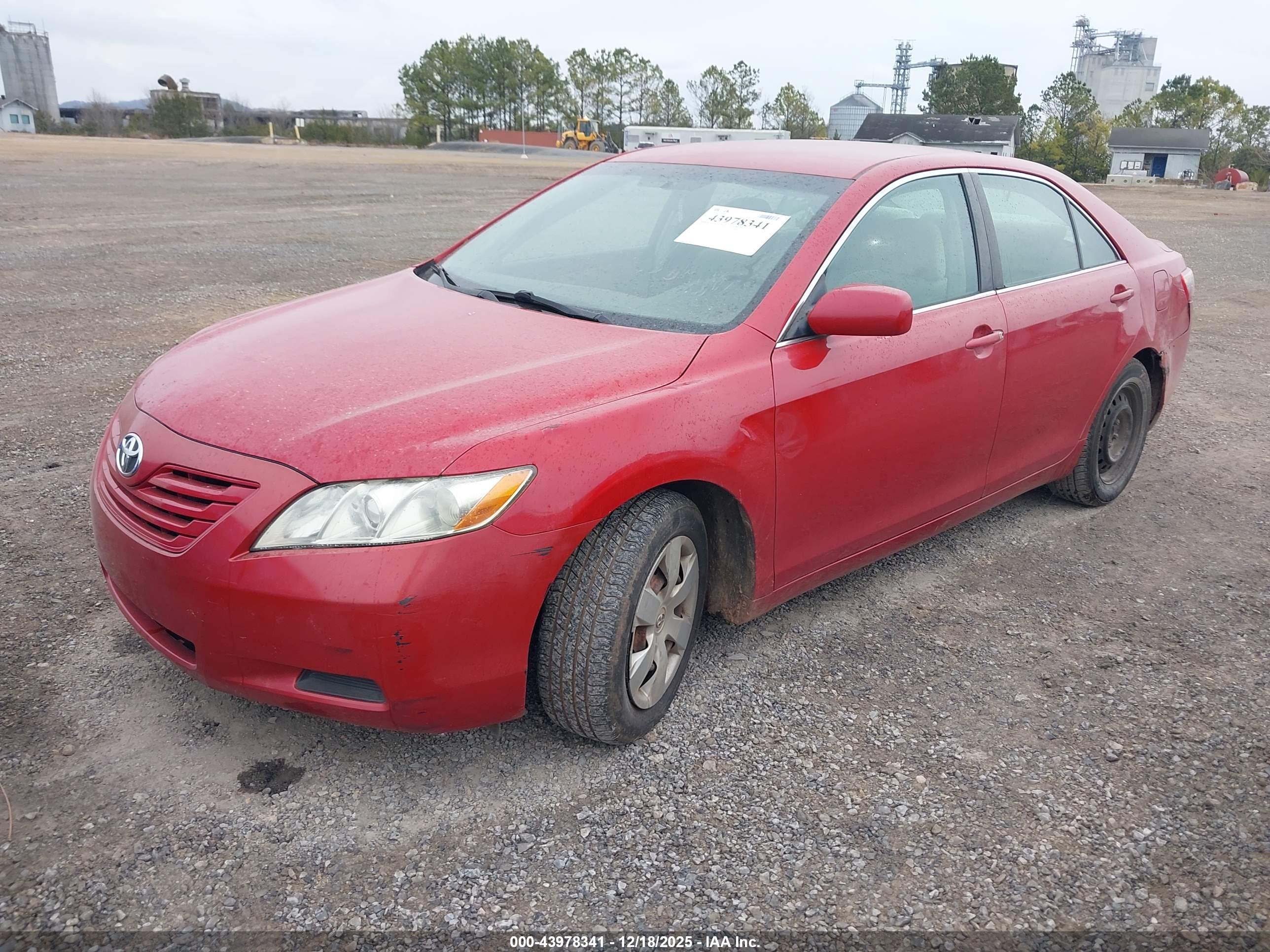 TOYOTA CAMRY image 2