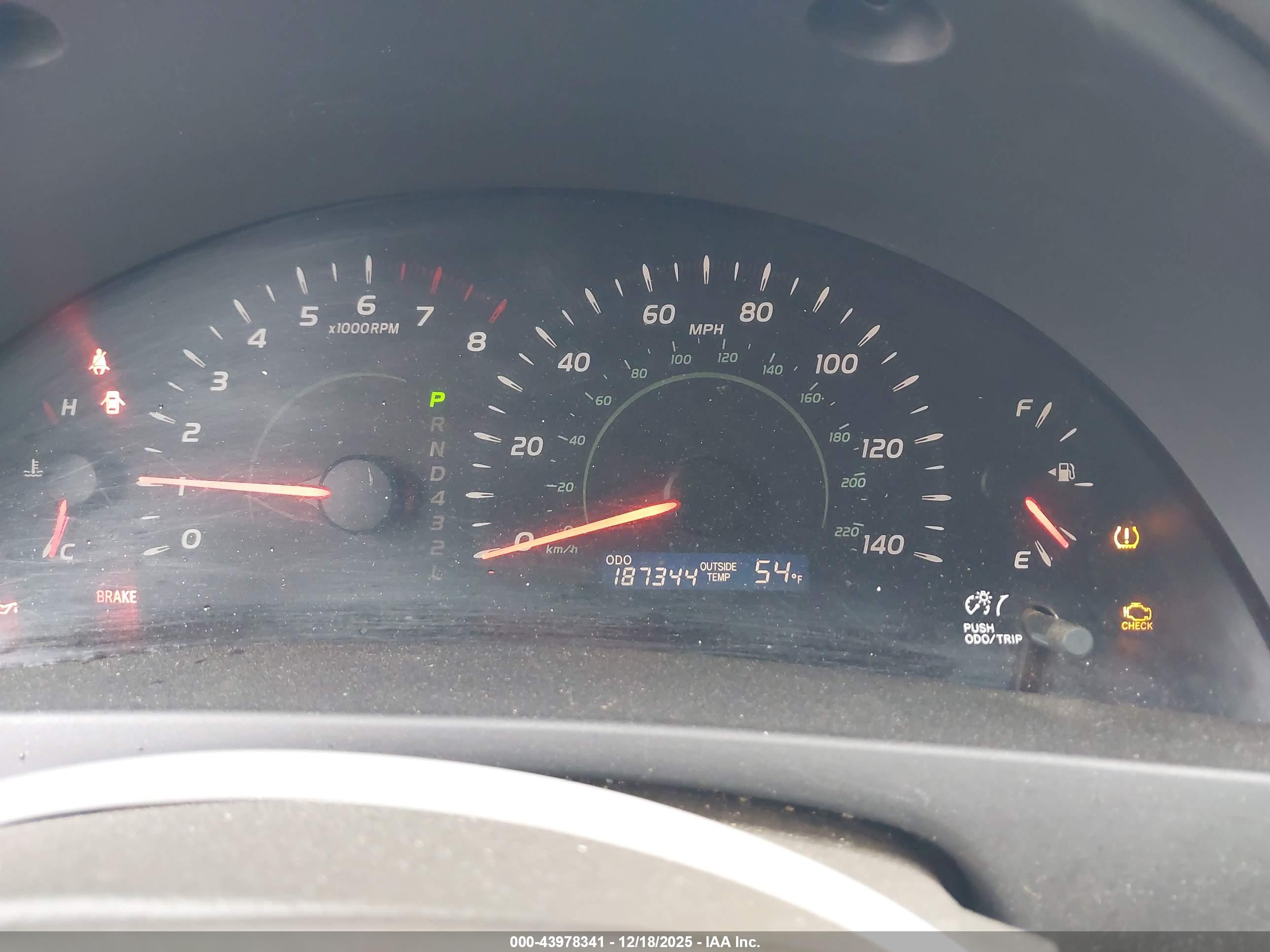 TOYOTA CAMRY image 7