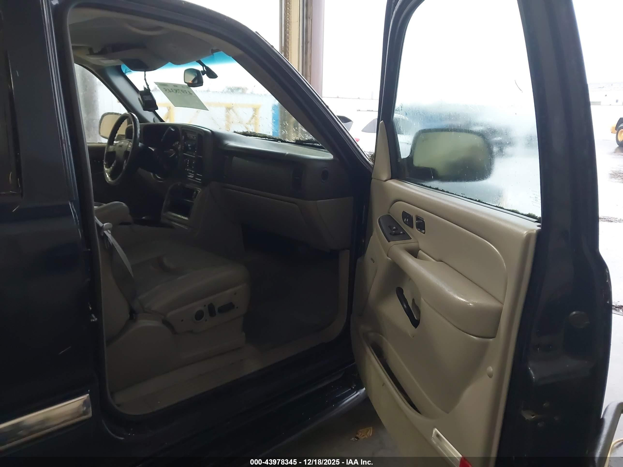 GMC YUKON image 5