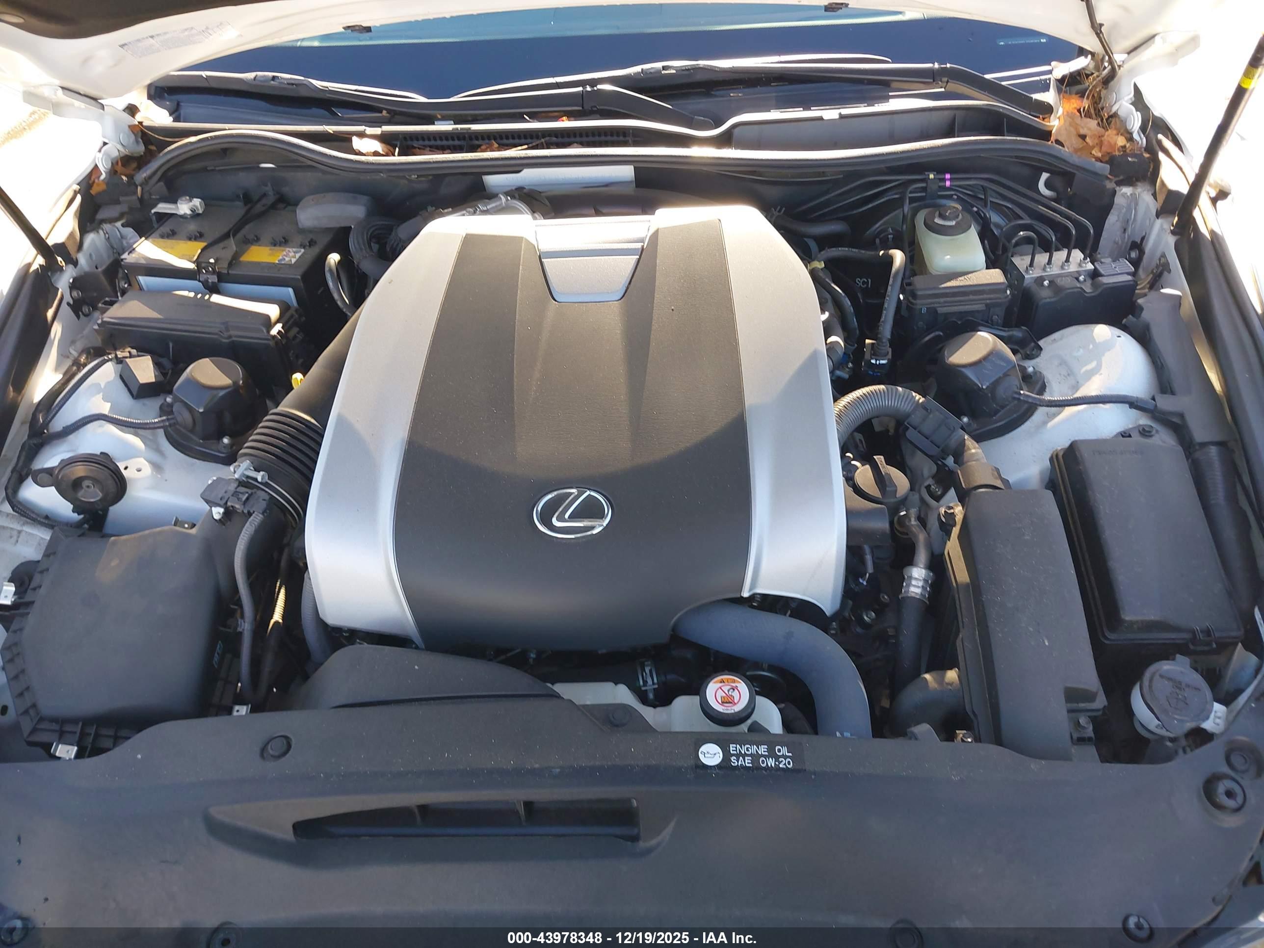 LEXUS IS image 10
