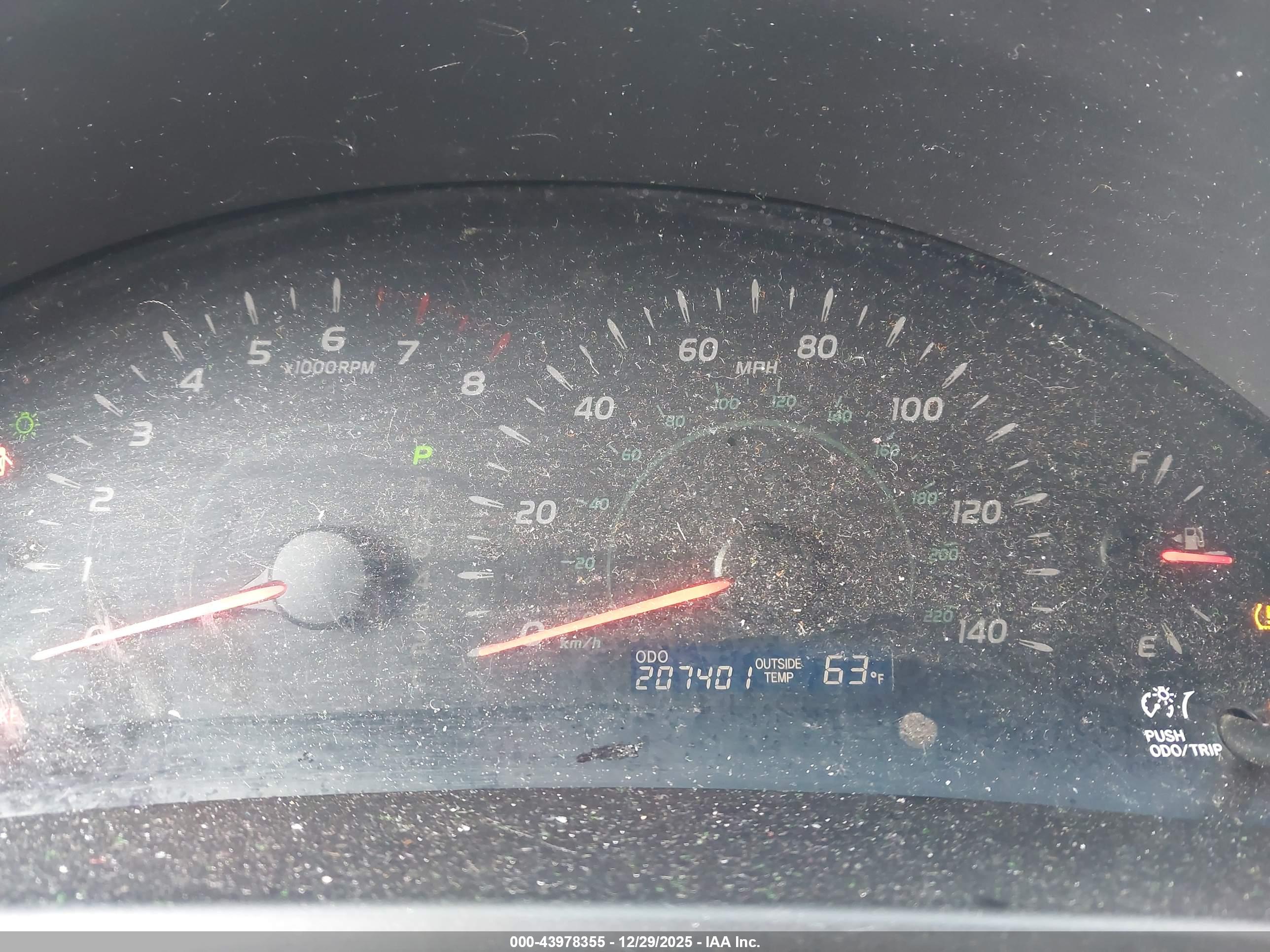 TOYOTA CAMRY image 7