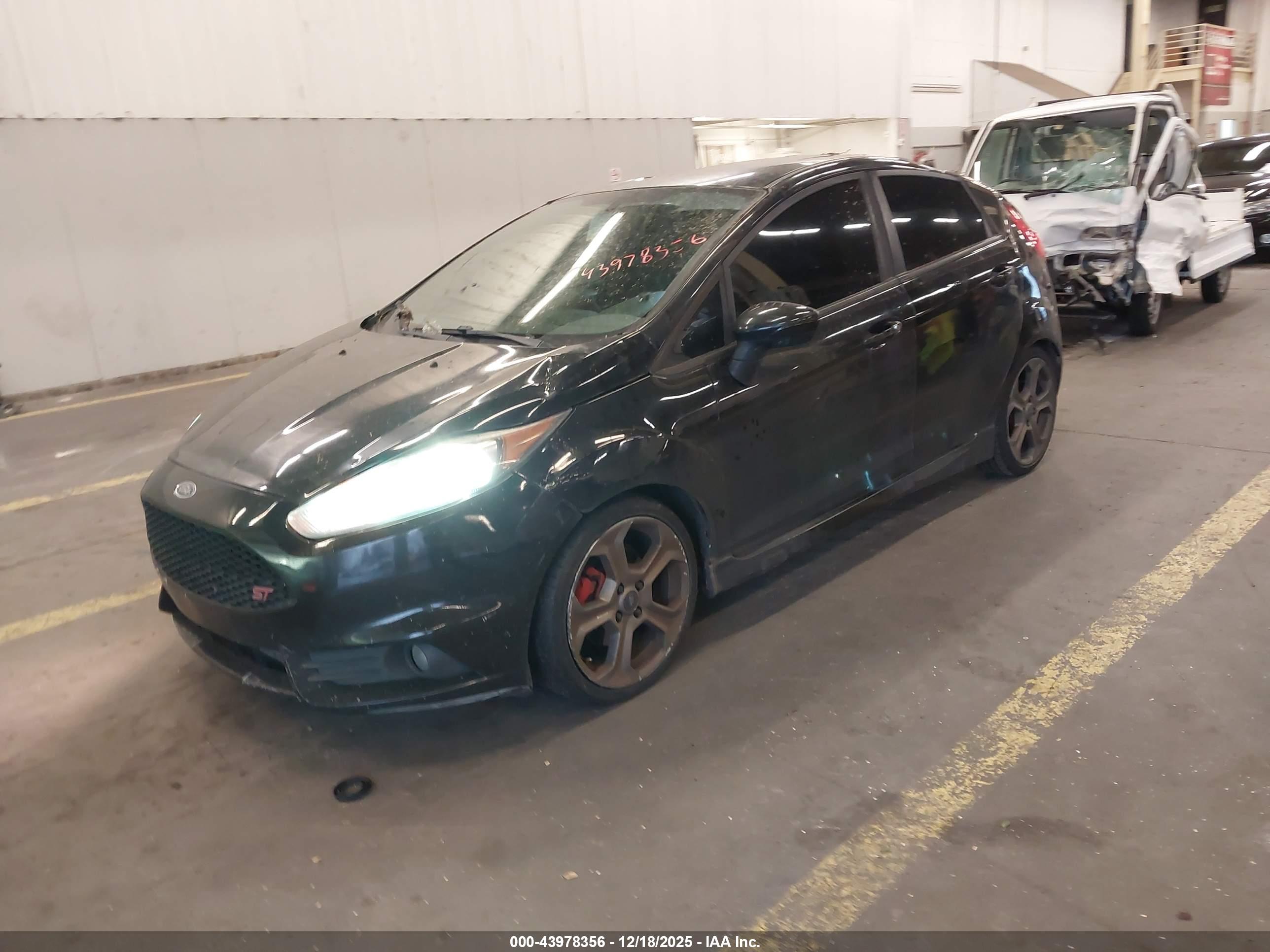 FORD FIESTA image 2