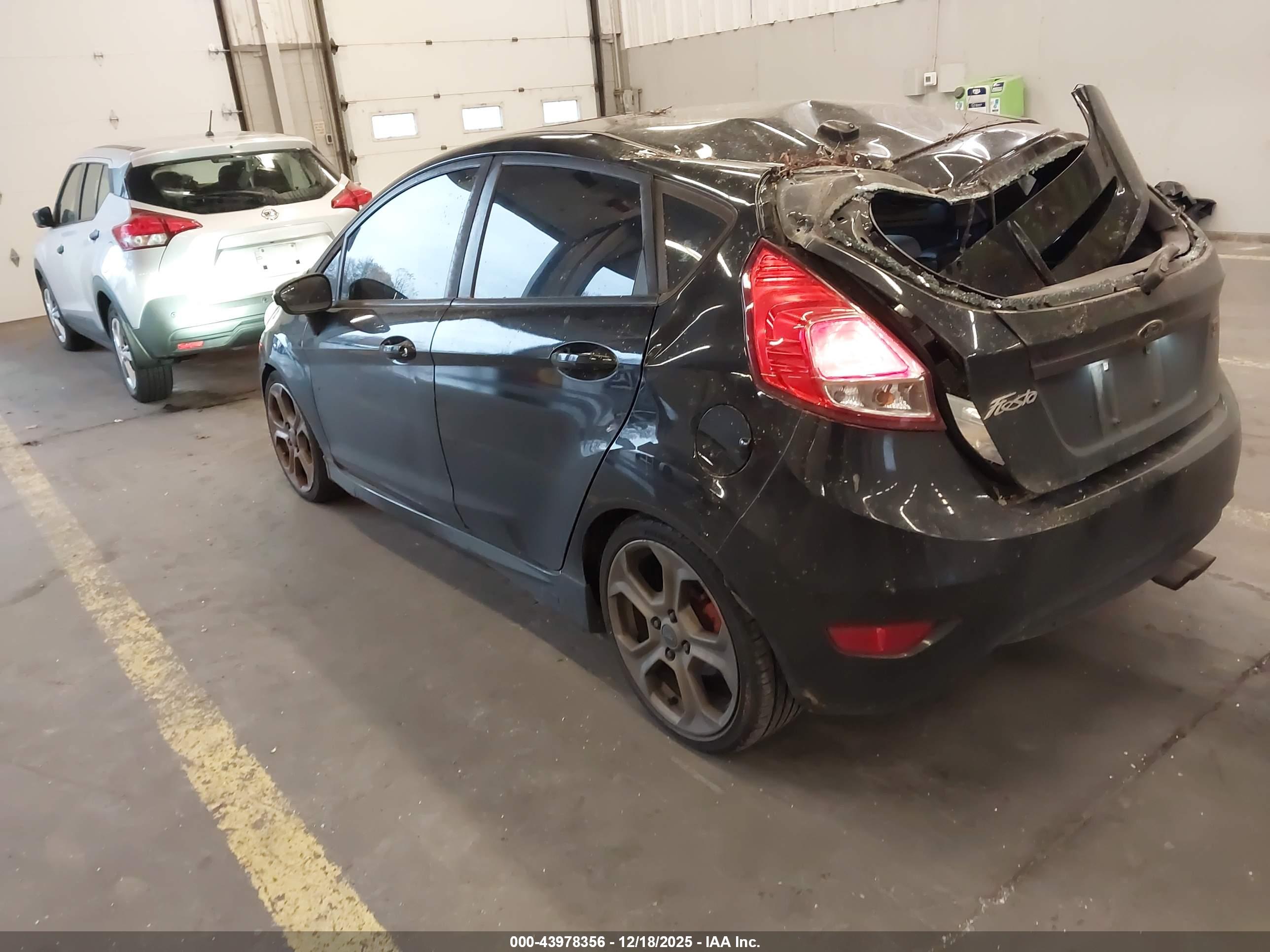 FORD FIESTA image 3