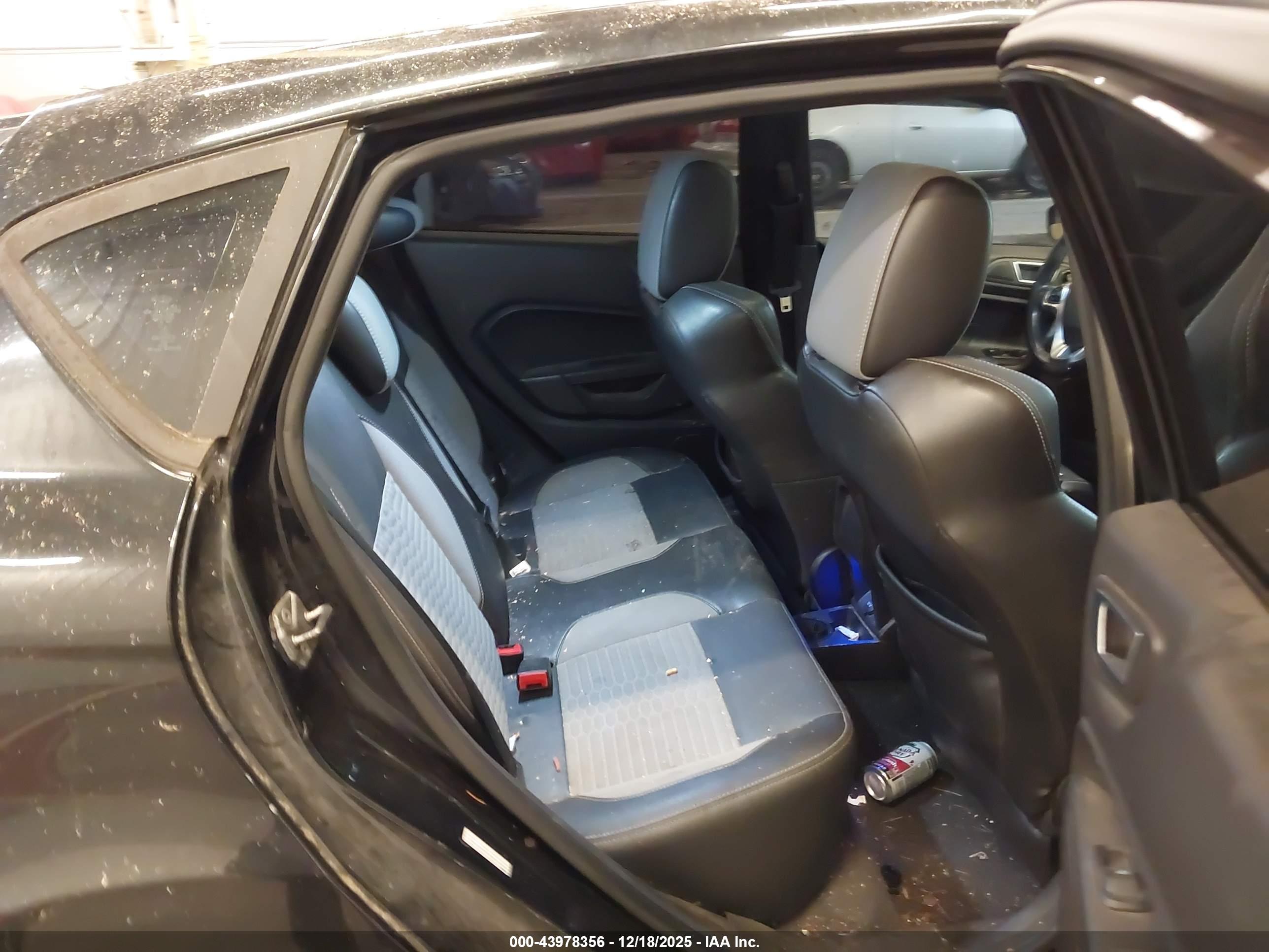 FORD FIESTA image 8
