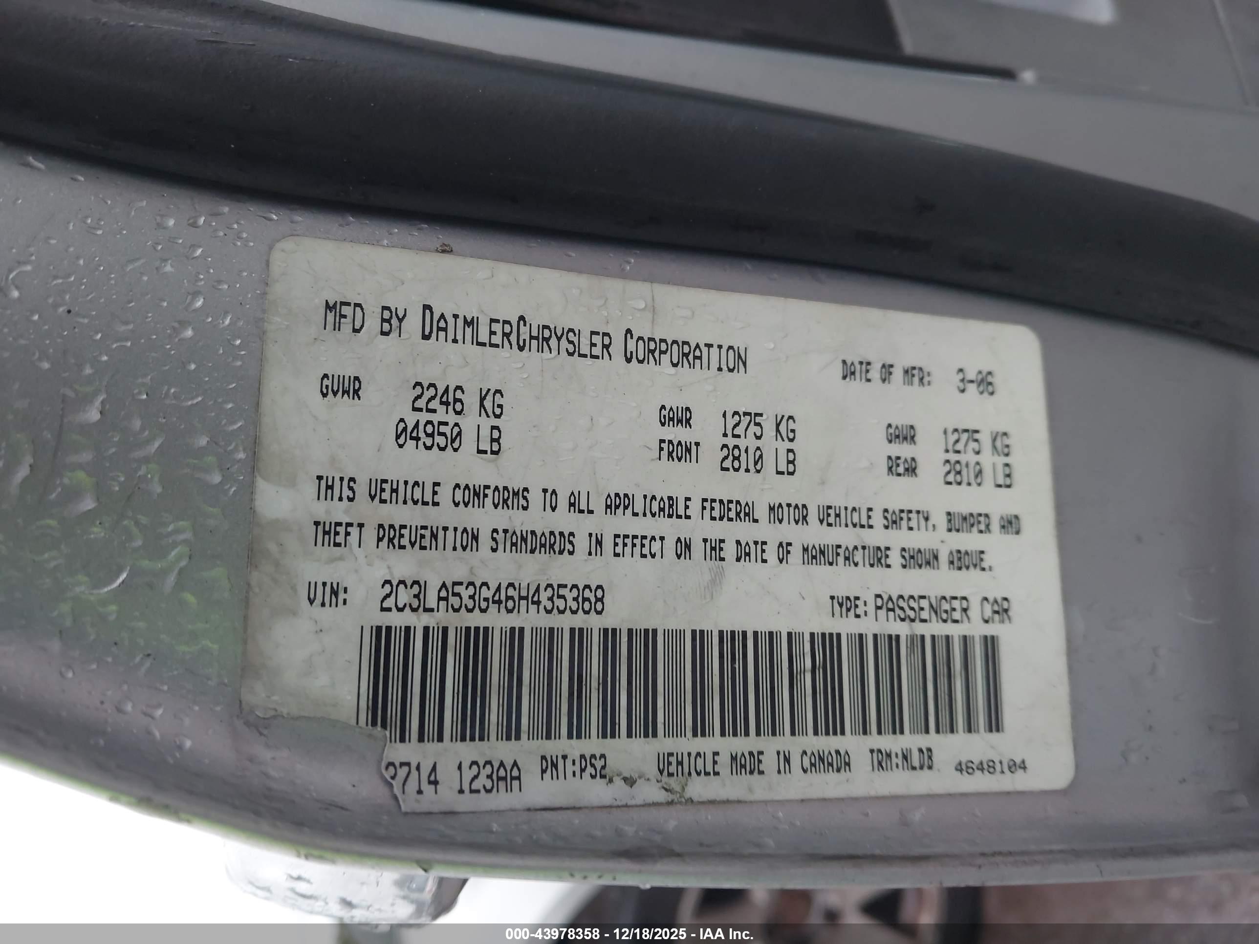 CHRYSLER 300 image 9