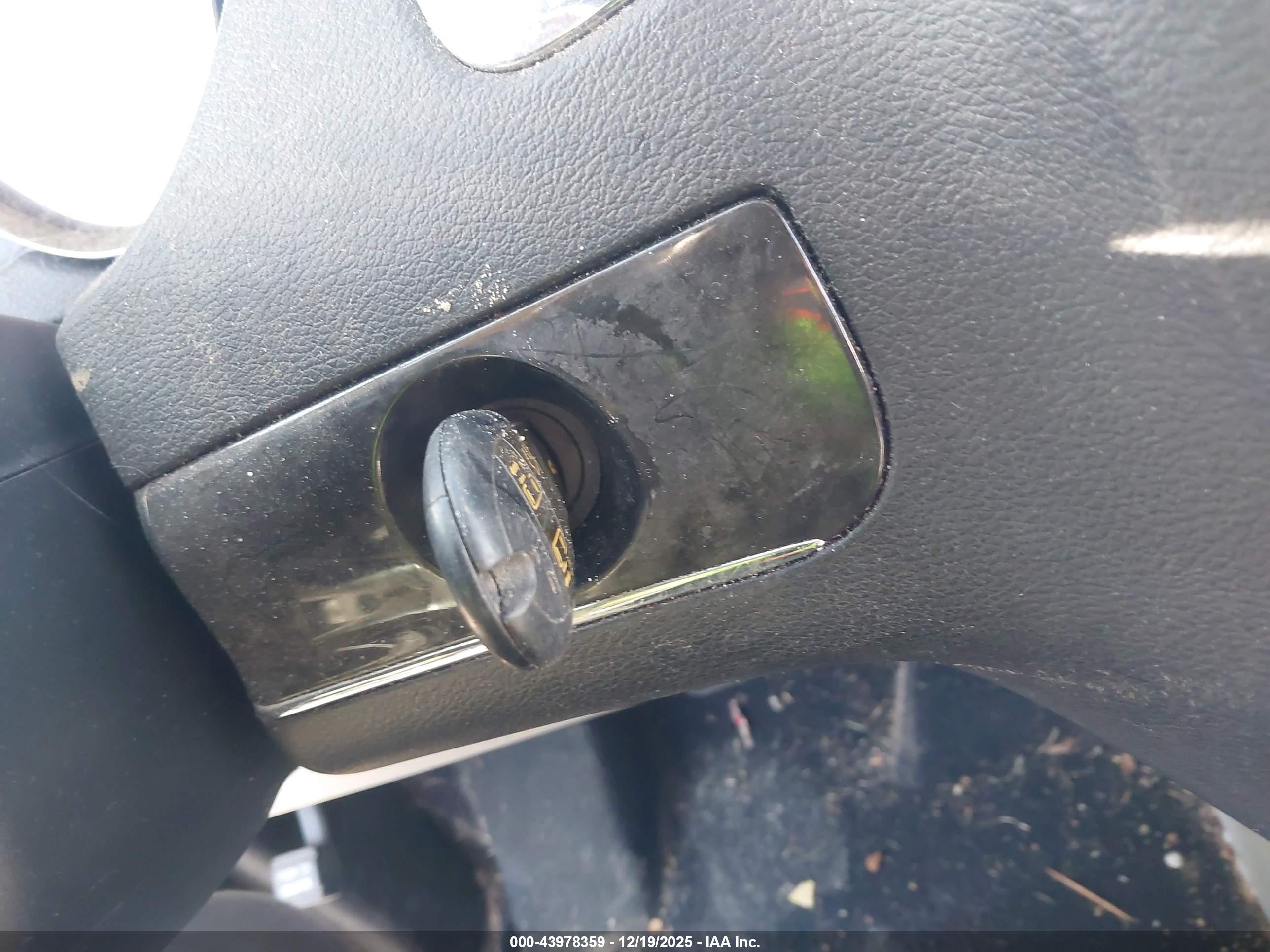 CHRYSLER TOWN image 11