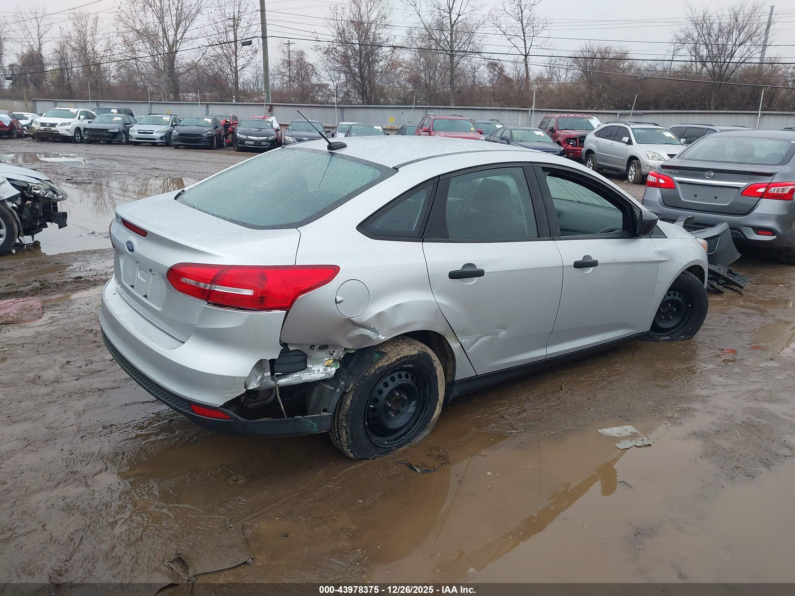 FORD FOCUS image 4