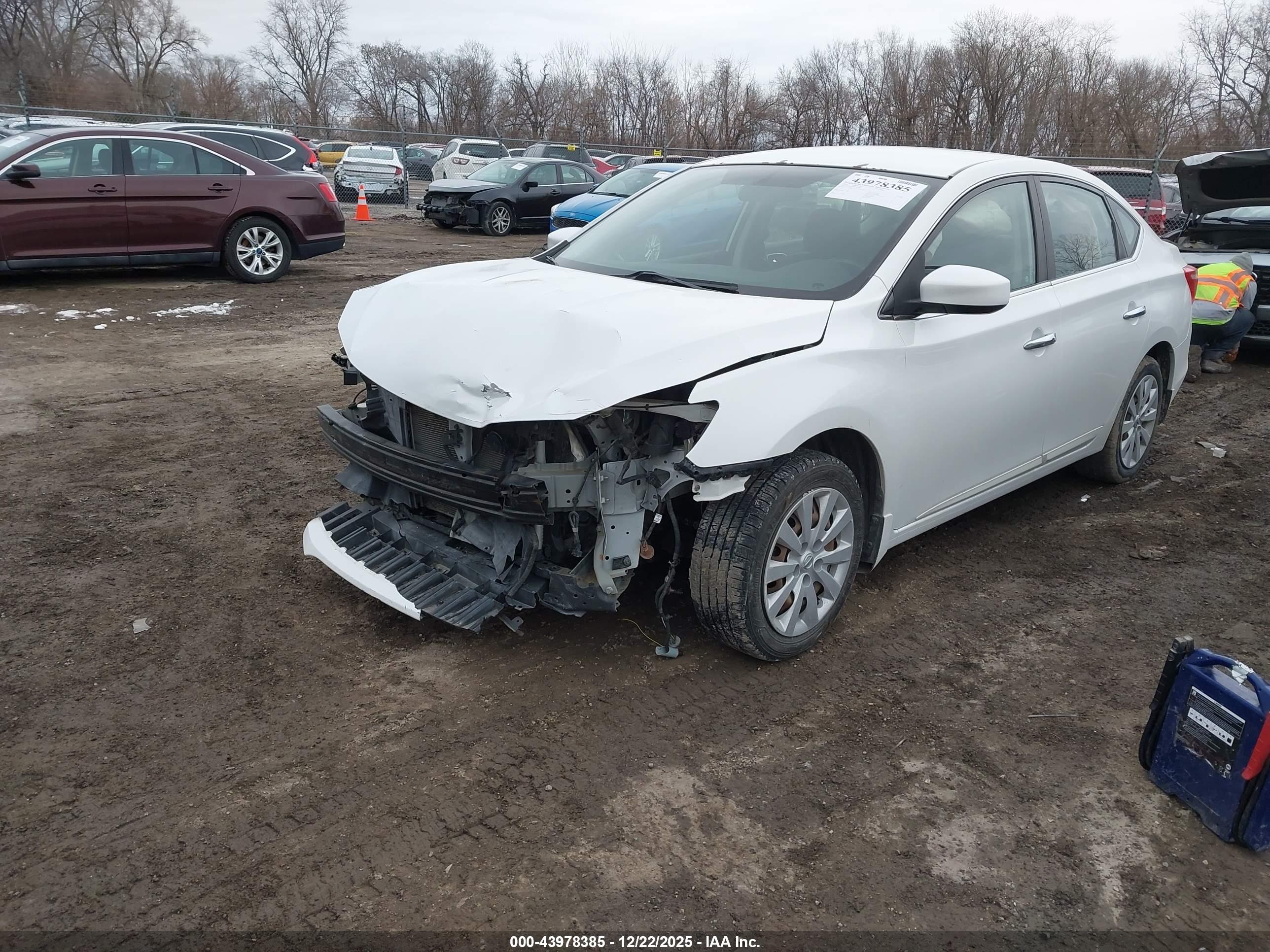 NISSAN SENTRA image 2