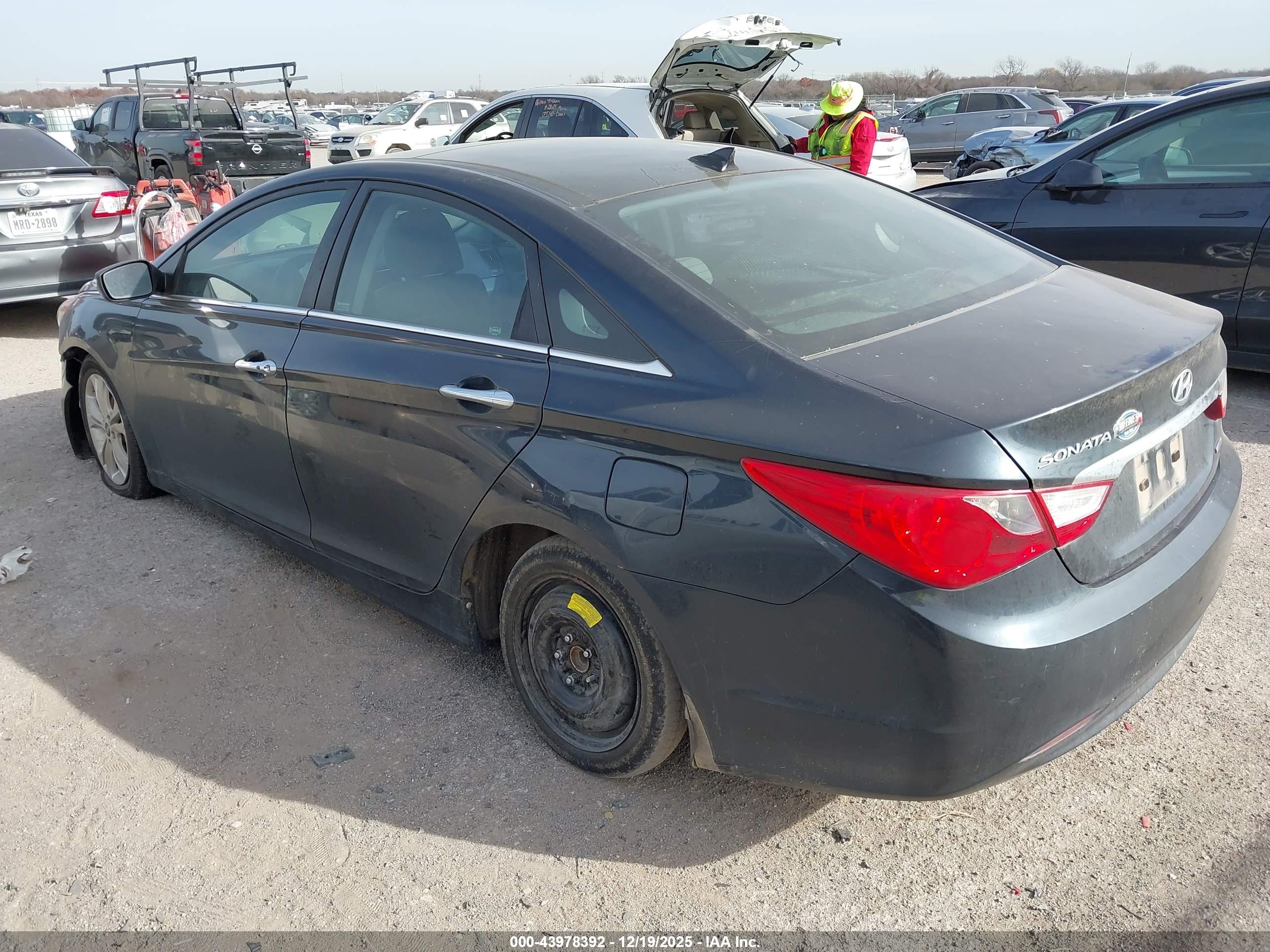 HYUNDAI SONATA image 3