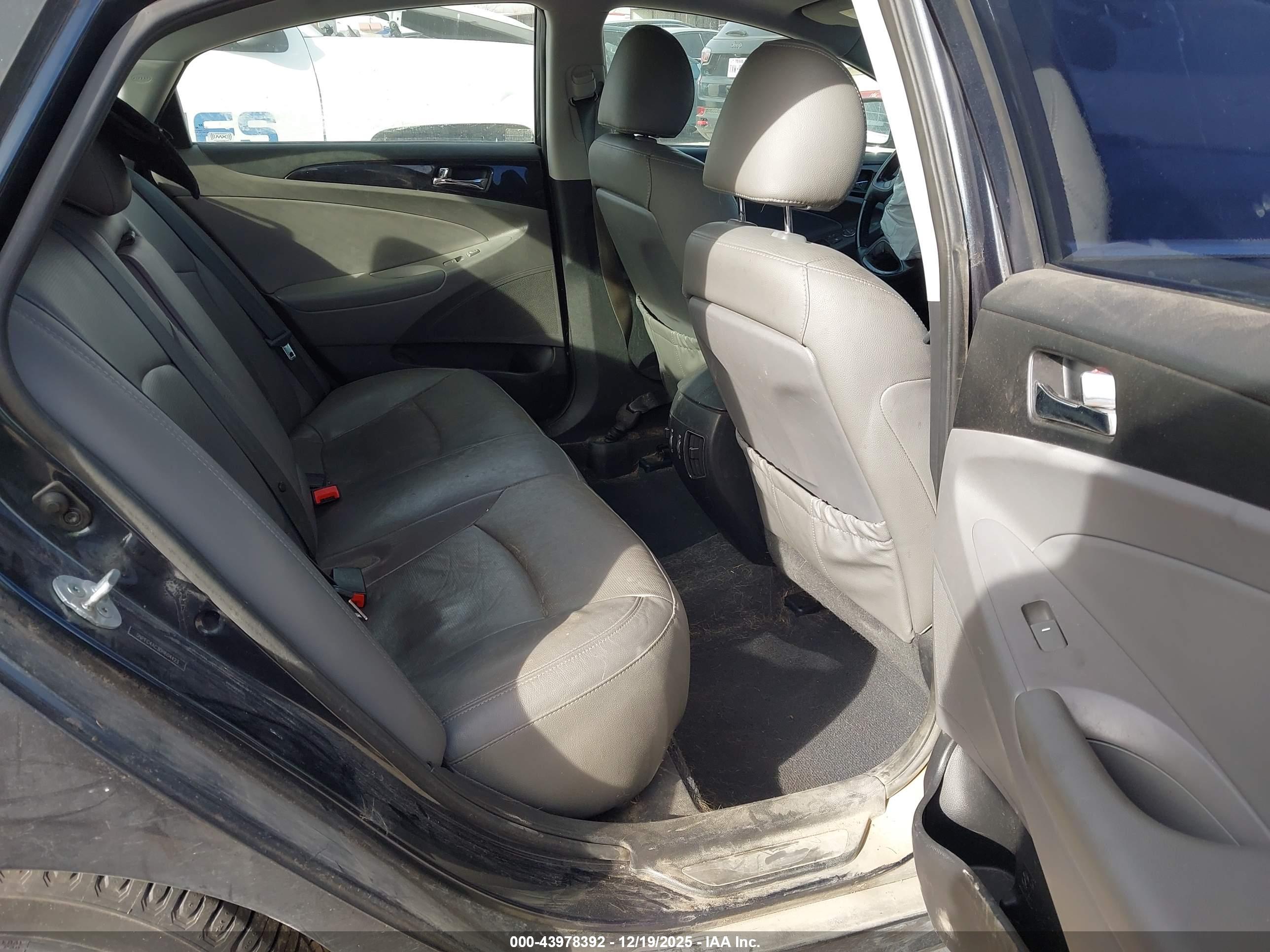 HYUNDAI SONATA image 8