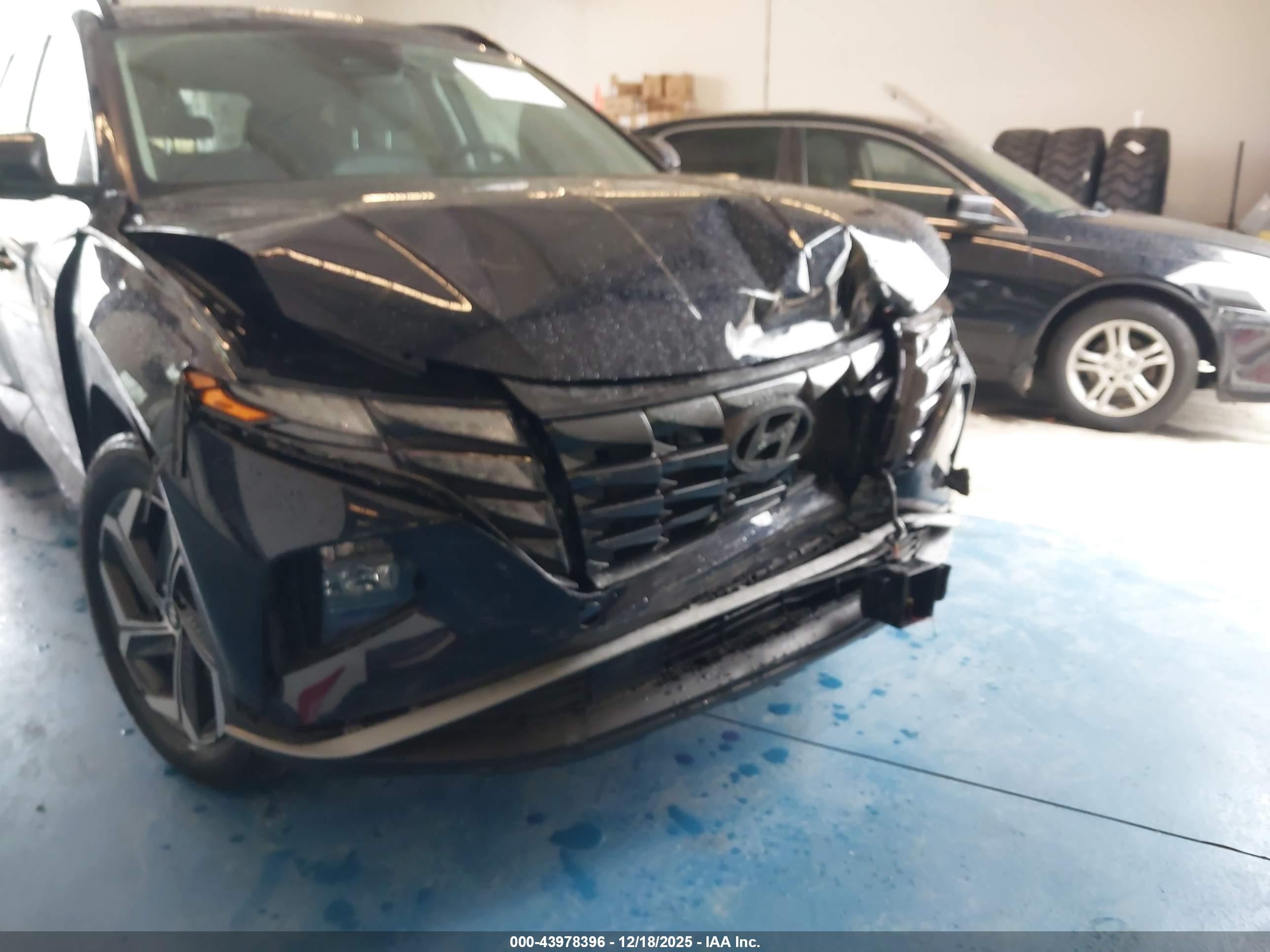 HYUNDAI TUCSON image 6