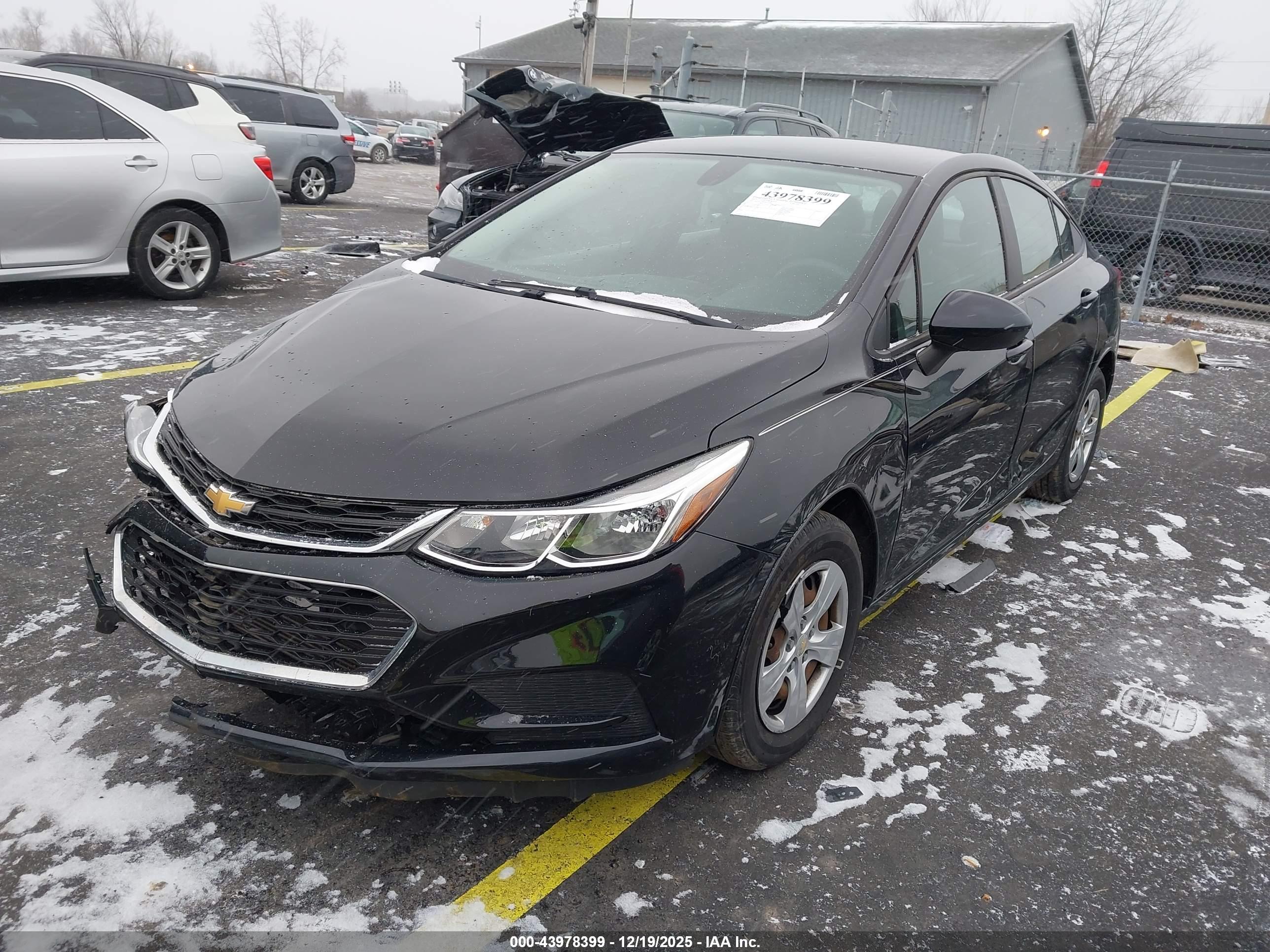 CHEVROLET CRUZE image 2