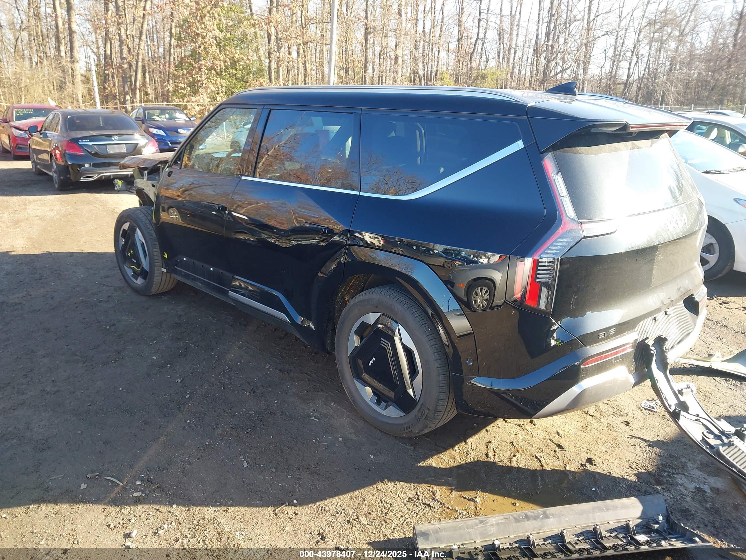 KIA EV9 image 3