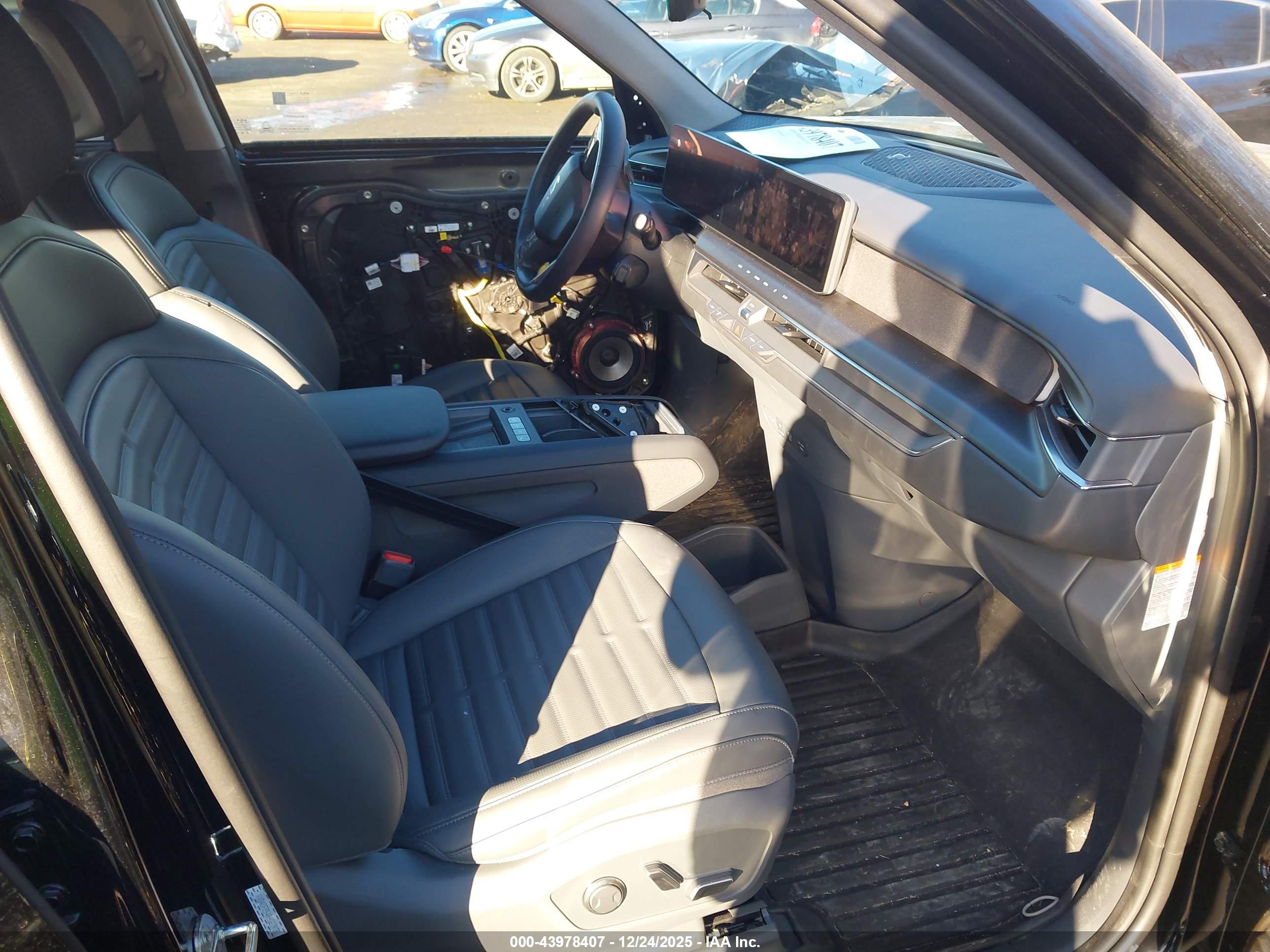 KIA EV9 image 5